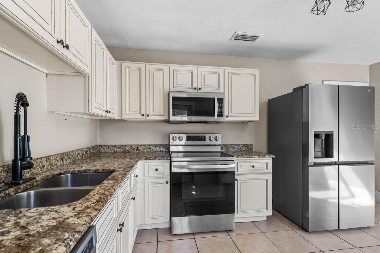 Image 9 of 20 For 1217 Lambright Street