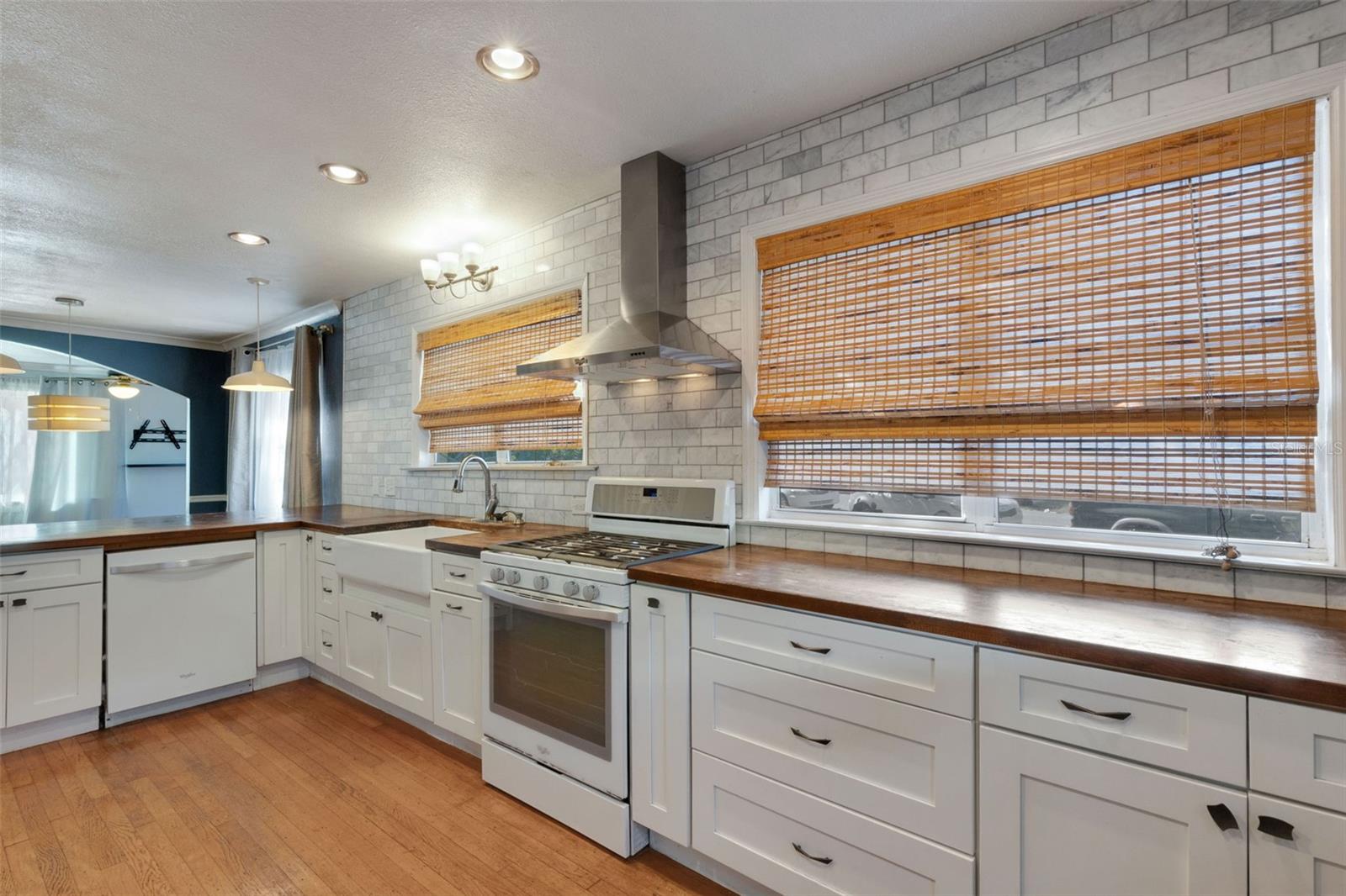 Image 25 of 90 For 717 12th Avenue N