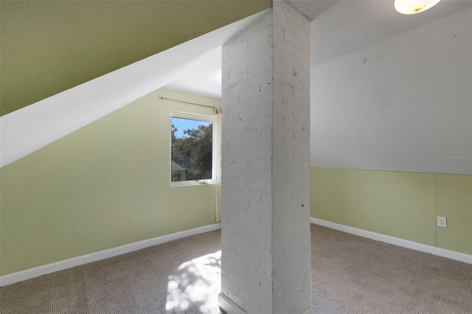 Image 45 of 90 For 717 12th Avenue N