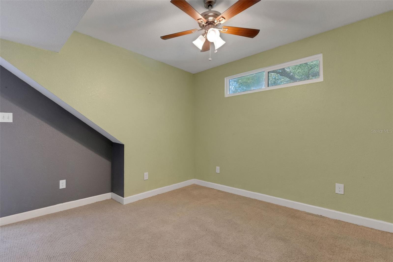 Image 52 of 90 For 717 12th Avenue N