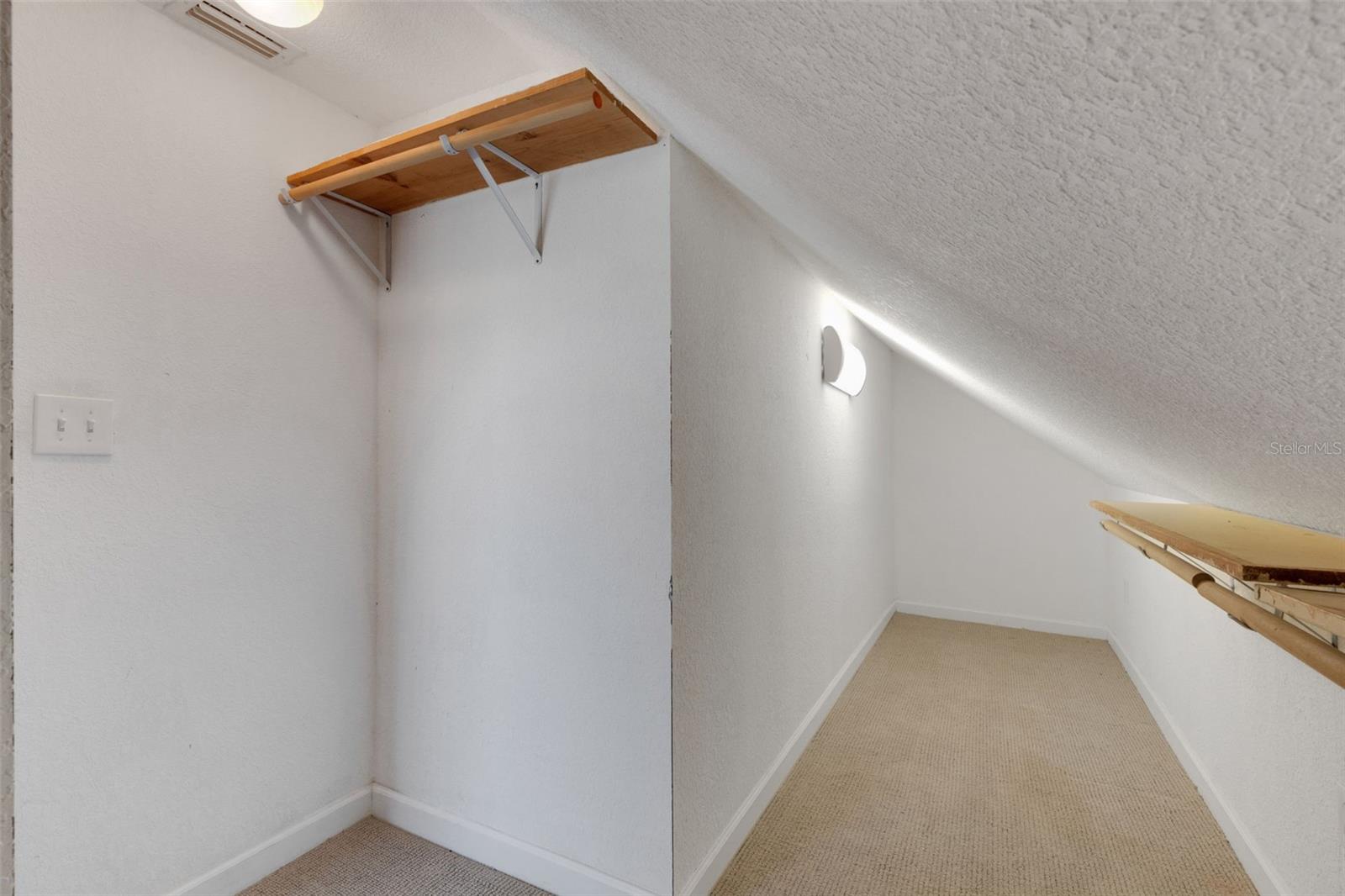 Image 62 of 90 For 717 12th Avenue N