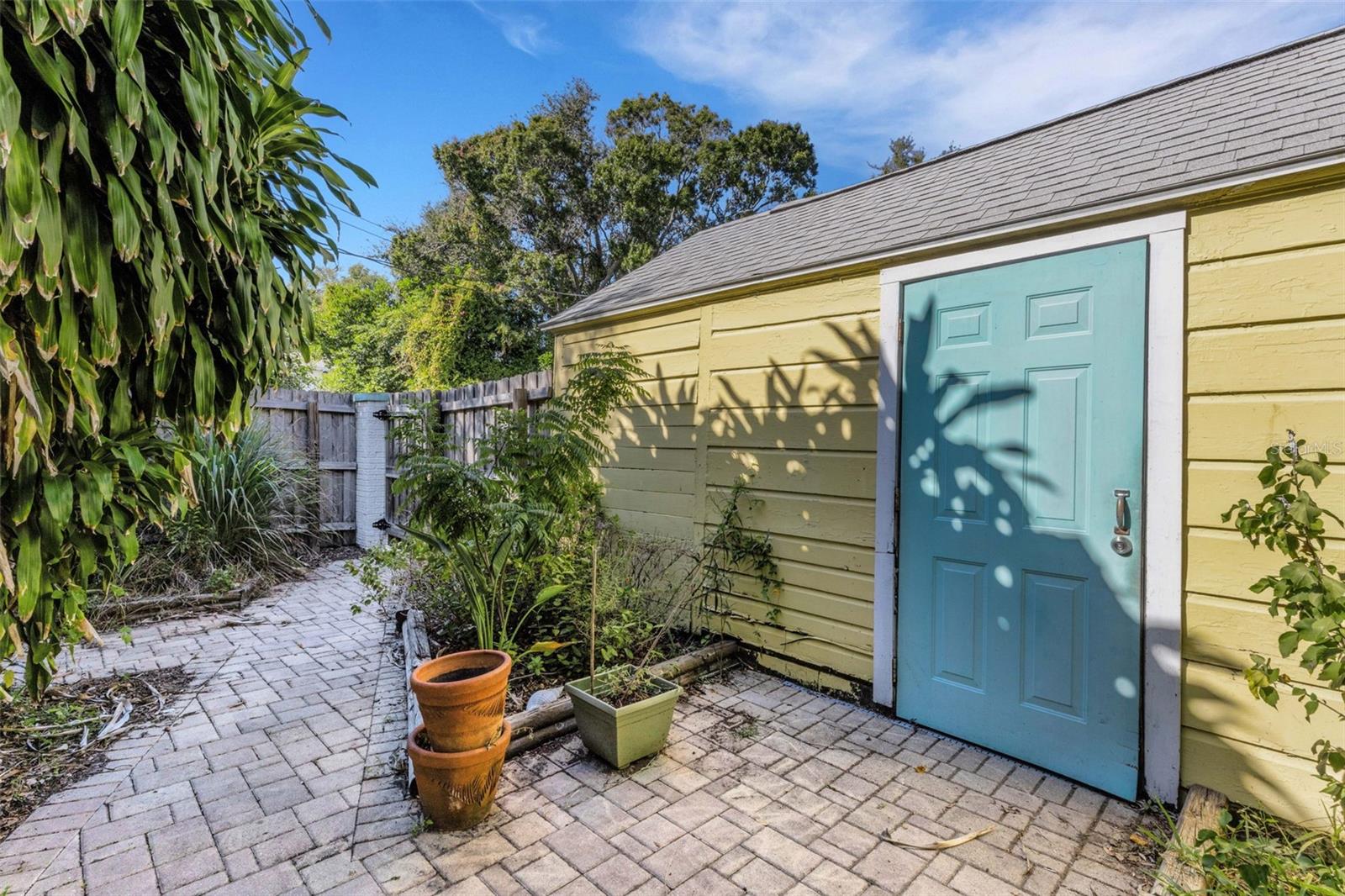 Image 68 of 90 For 717 12th Avenue N