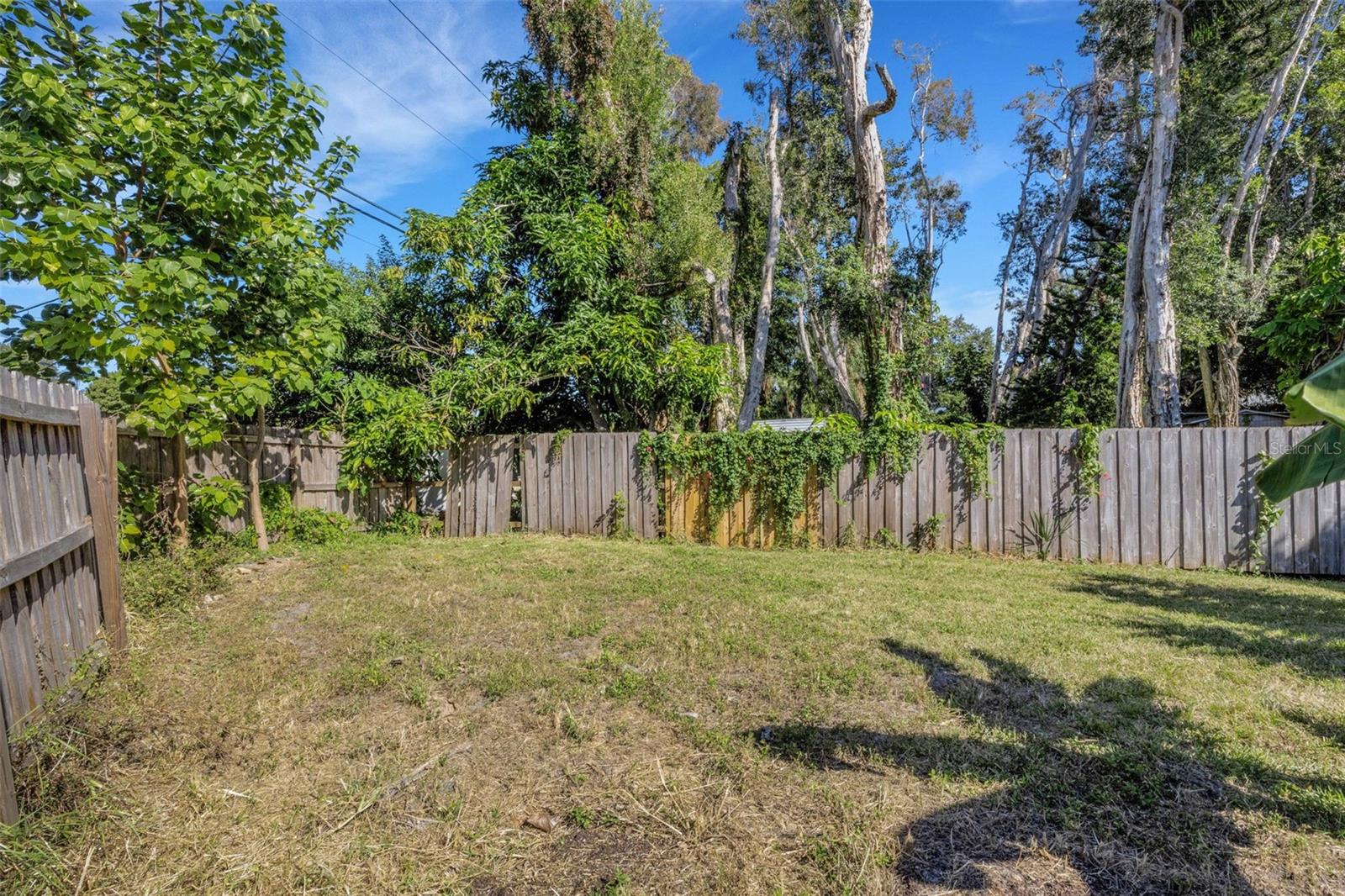 Image 72 of 90 For 717 12th Avenue N