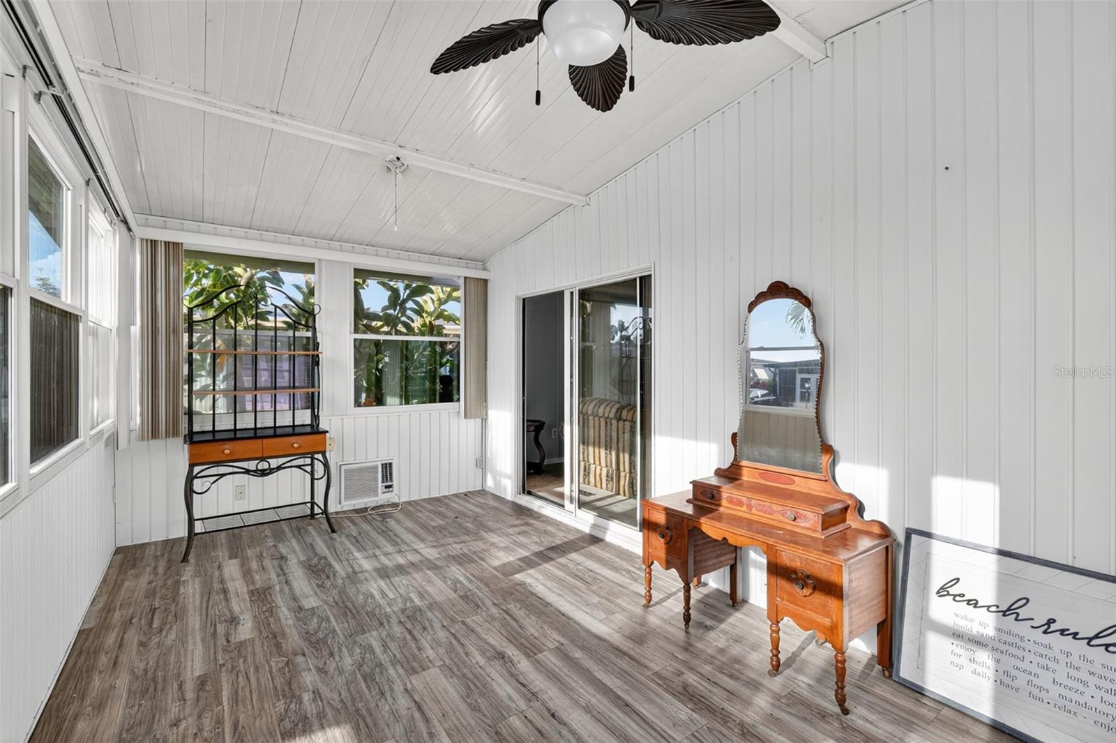 Image 14 of 70 For 730 Blanca  