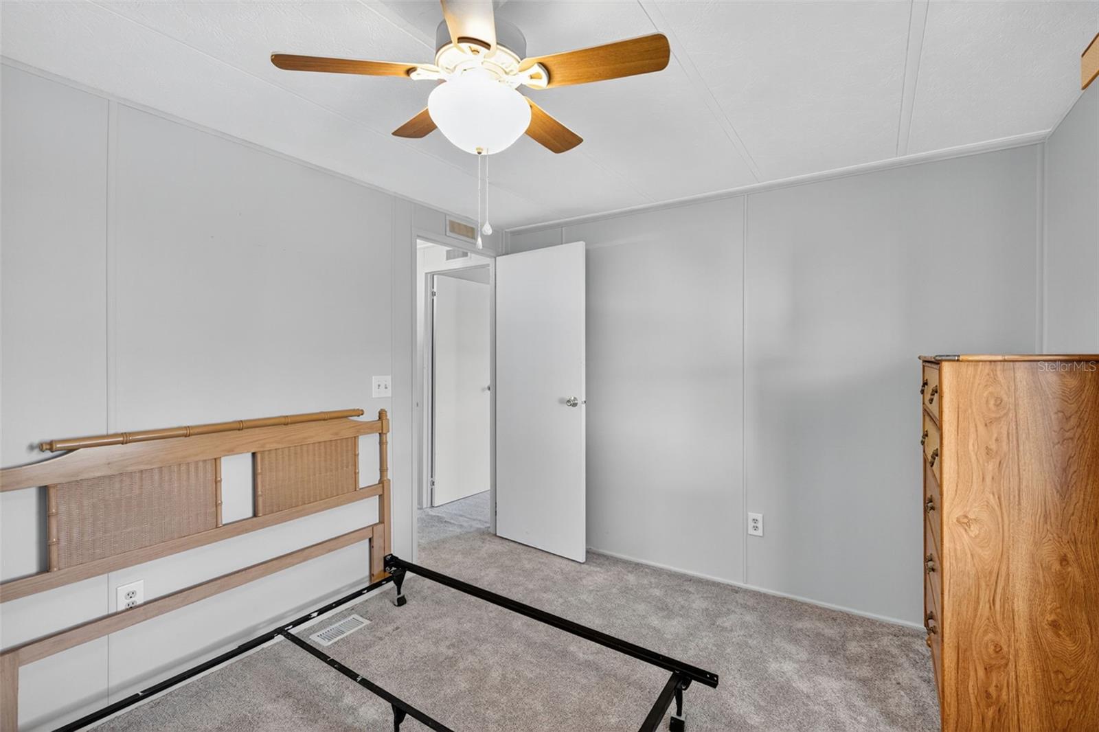 Image 20 of 70 For 730 Blanca  