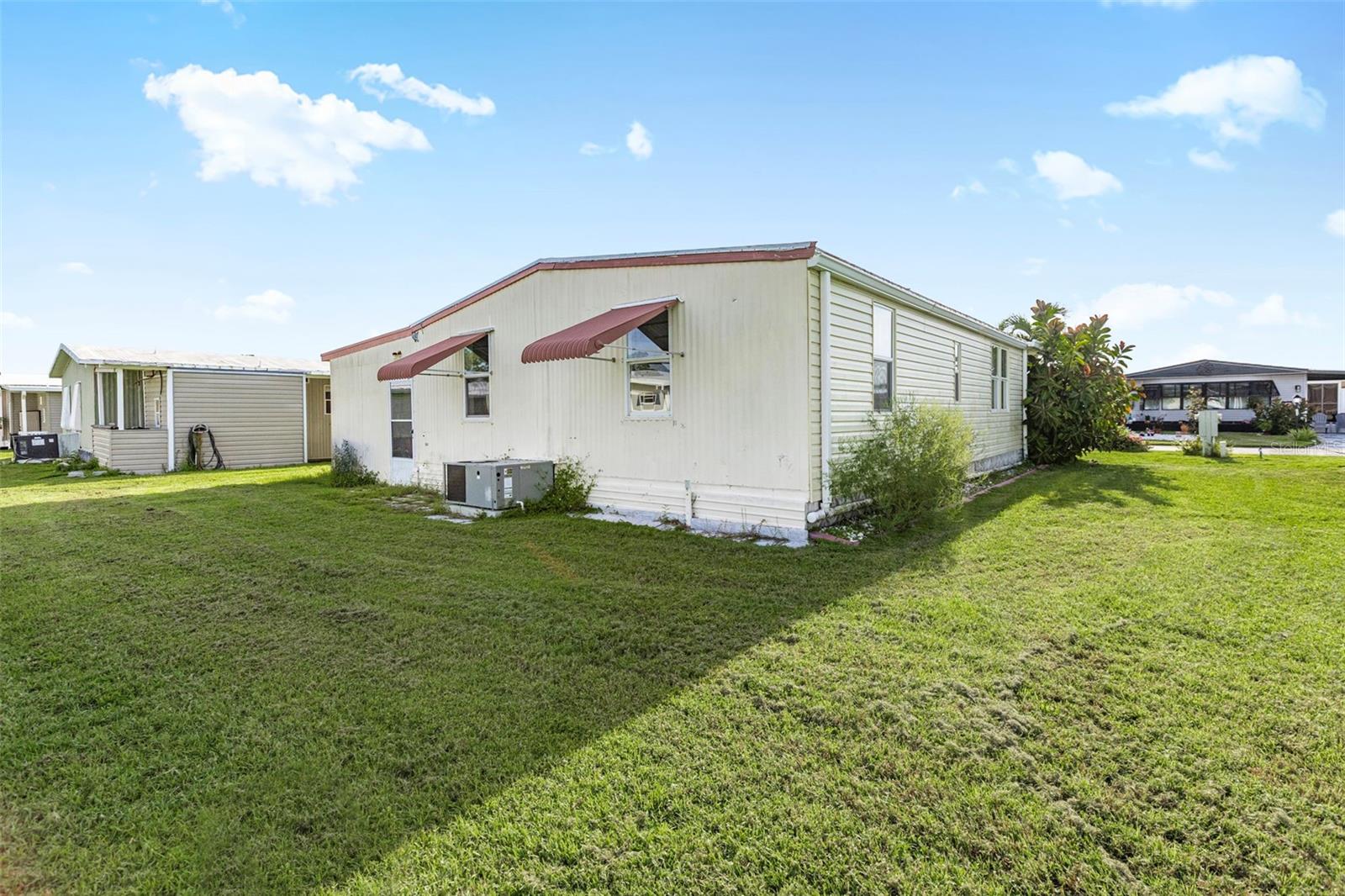 Image 22 of 70 For 730 Blanca  