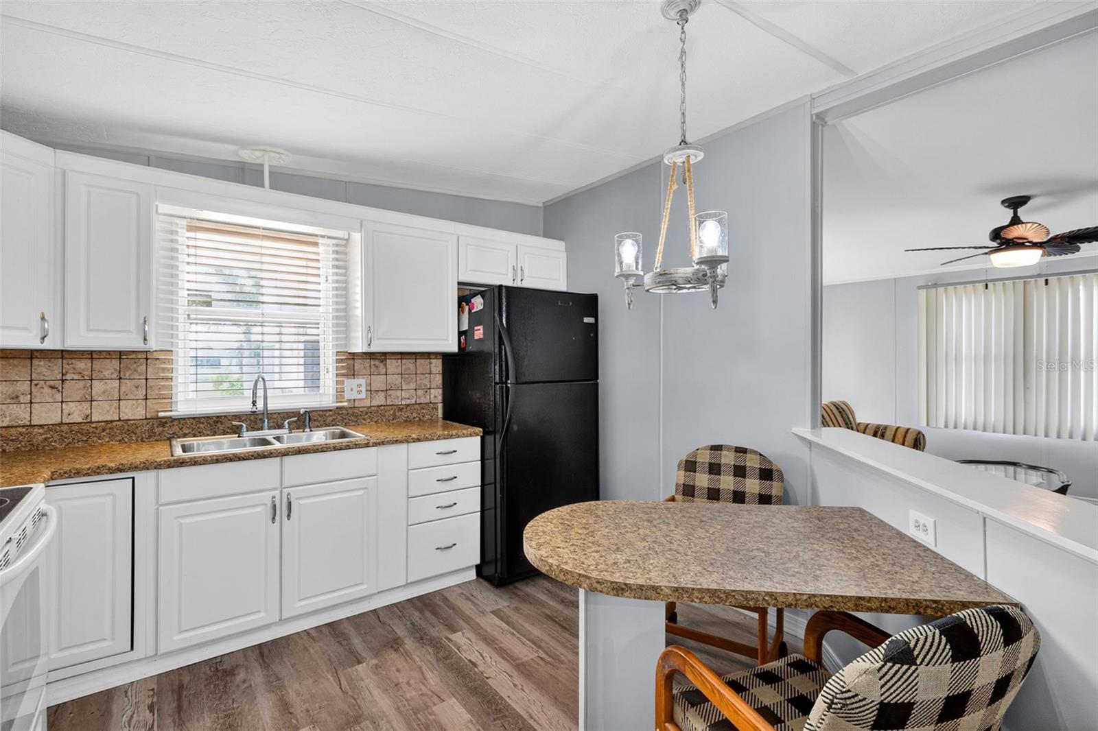 Image 6 of 70 For 730 Blanca  