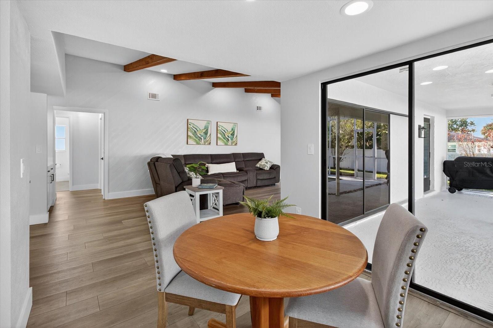 Listing photo id 33 for 2961 Heather Trail