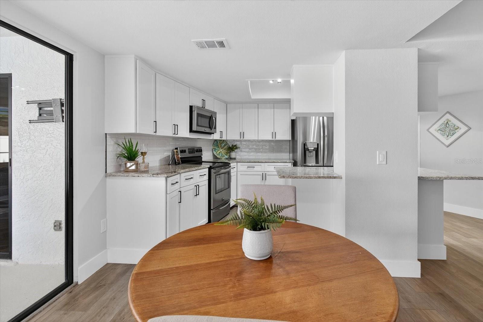 Listing photo id 35 for 2961 Heather Trail