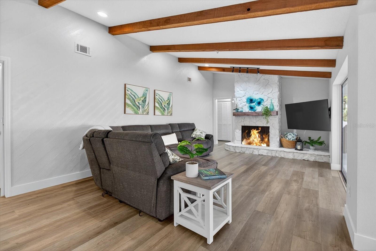 Listing photo id 37 for 2961 Heather Trail