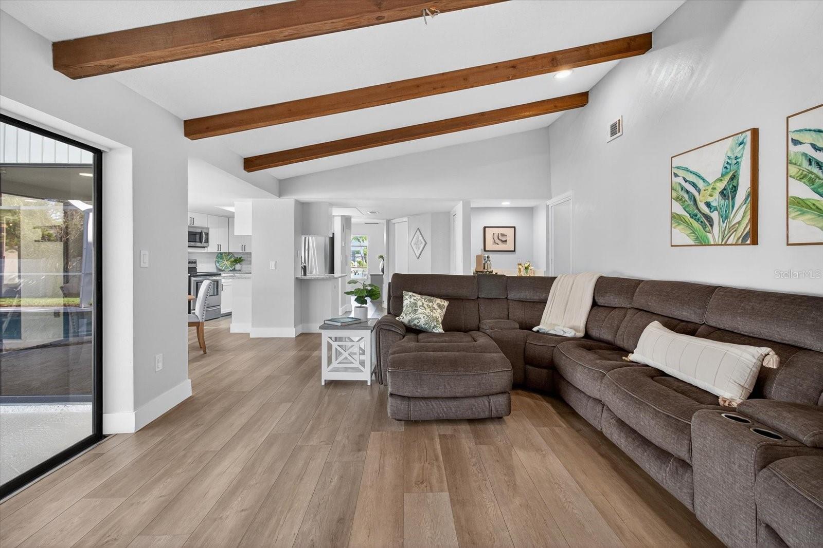 Listing photo id 40 for 2961 Heather Trail