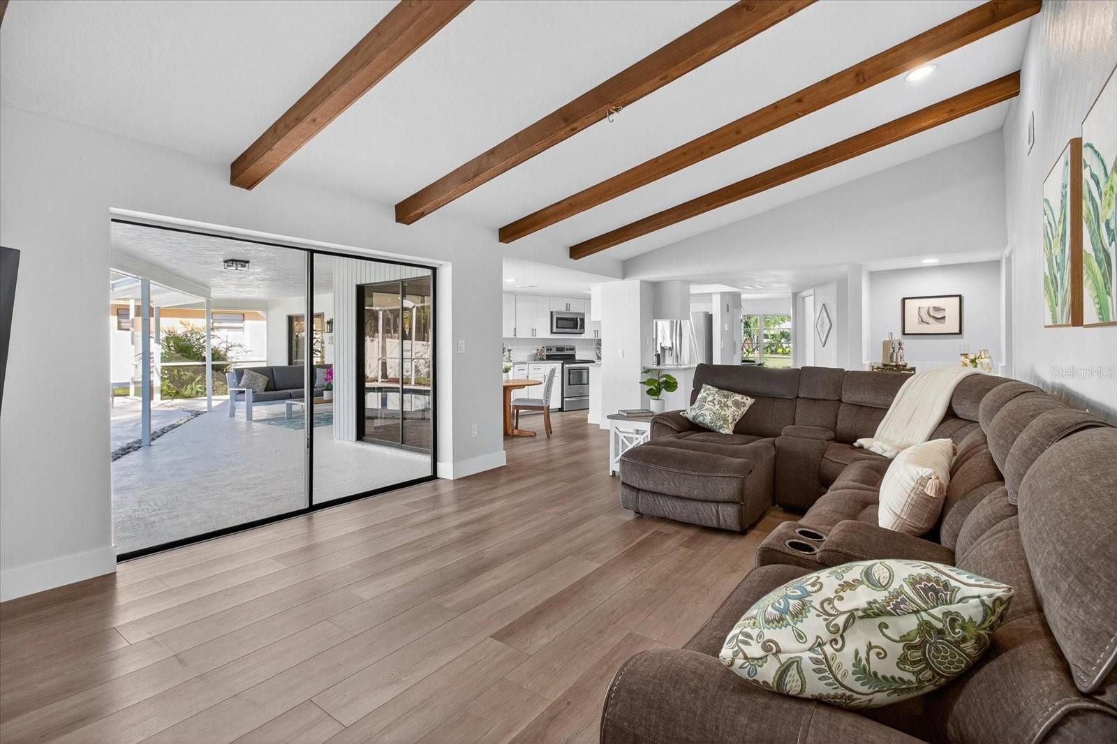 Listing photo id 41 for 2961 Heather Trail