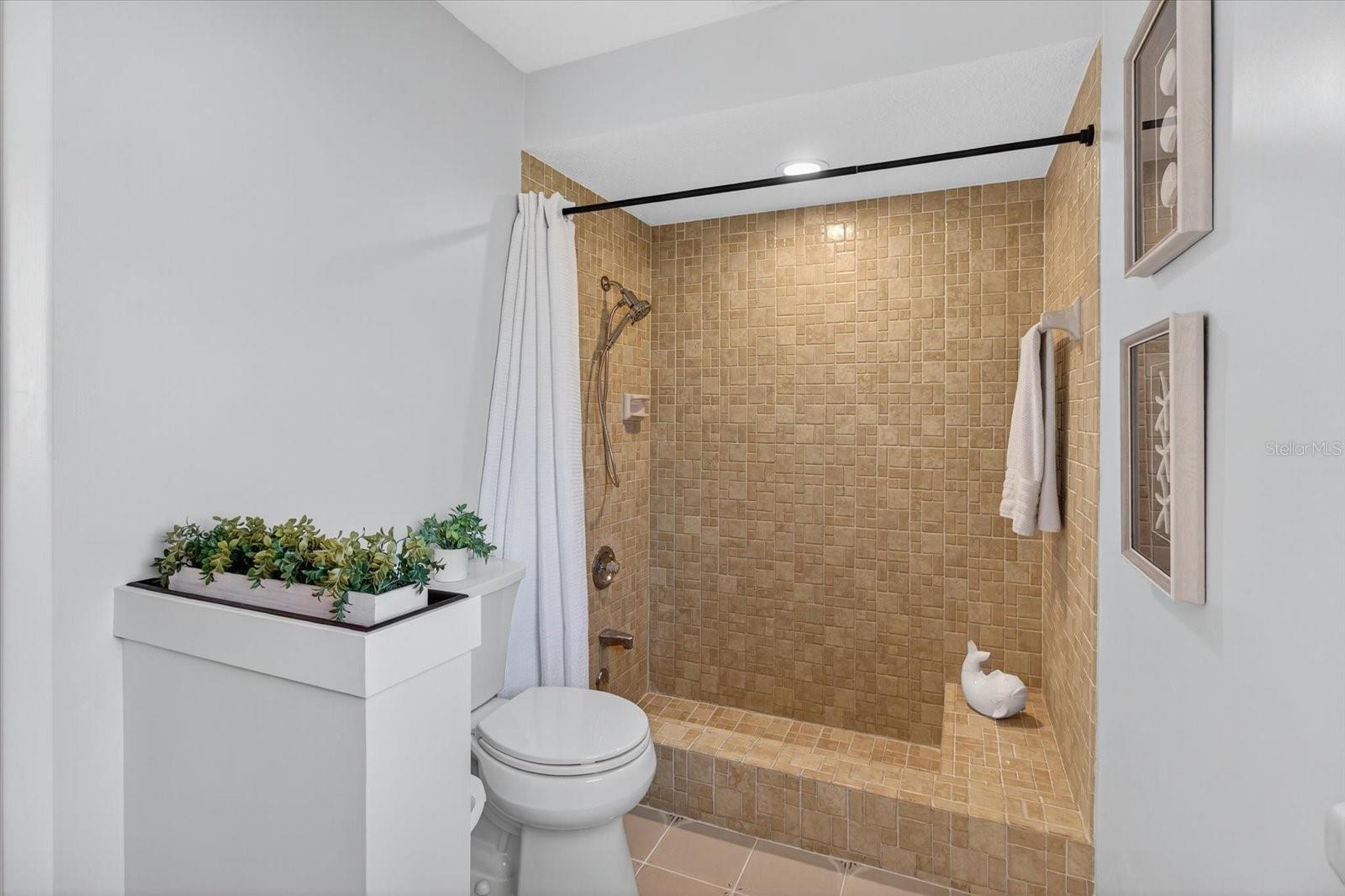 Listing photo id 50 for 2961 Heather Trail