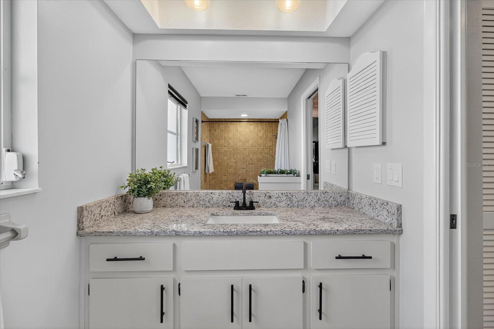 Listing photo id 52 for 2961 Heather Trail