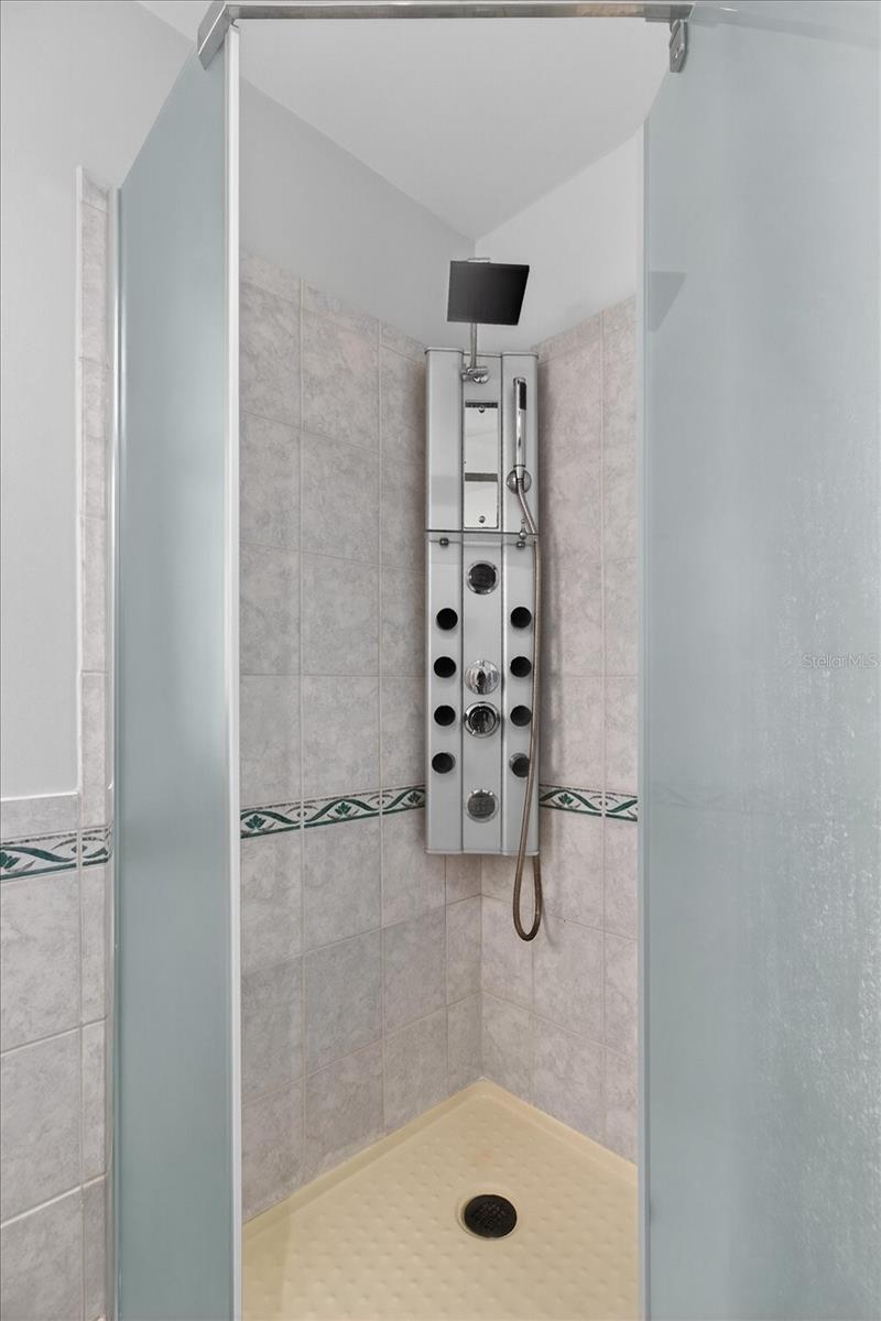 Listing photo id 69 for 2961 Heather Trail