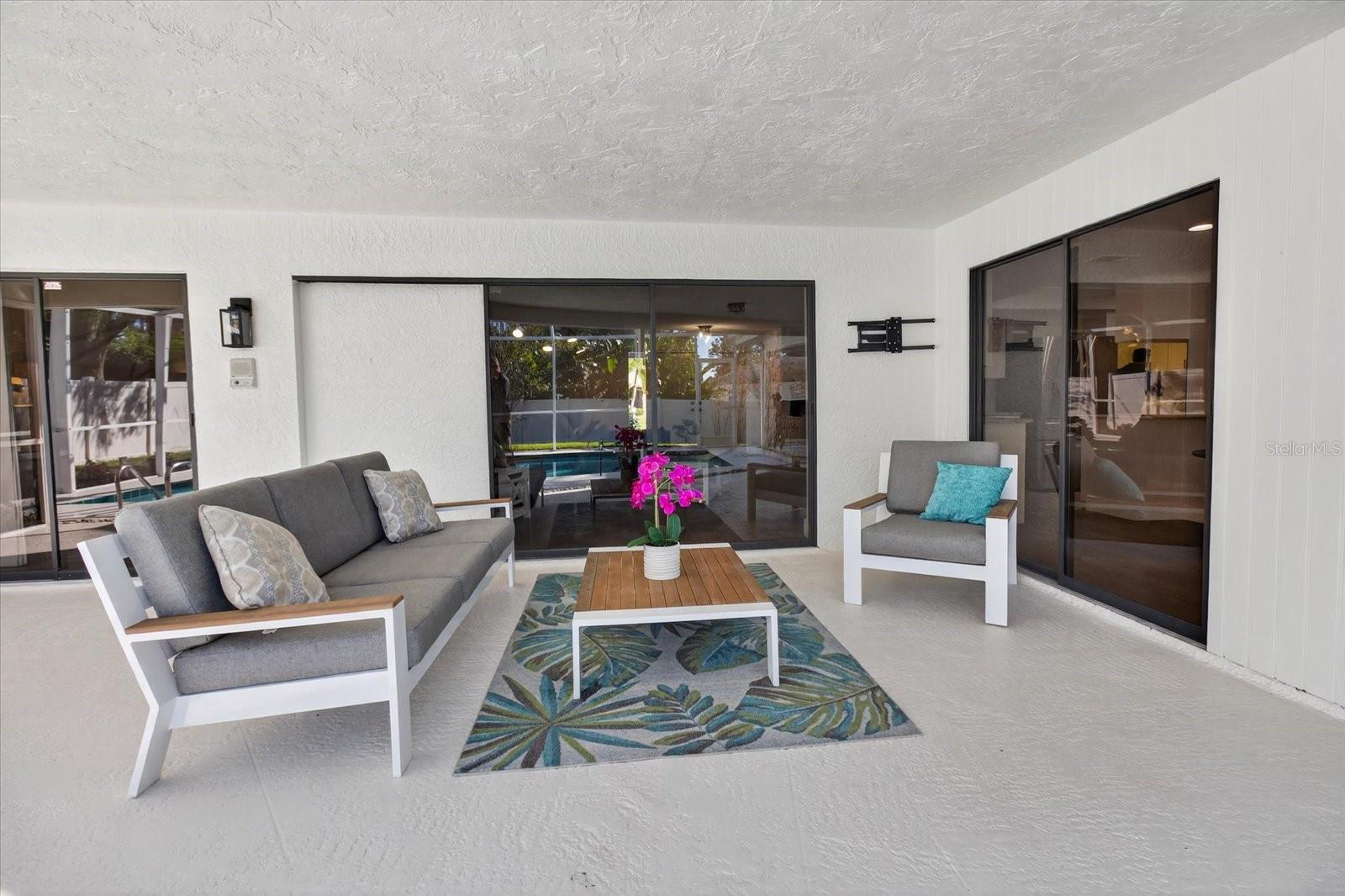 Listing photo id 74 for 2961 Heather Trail