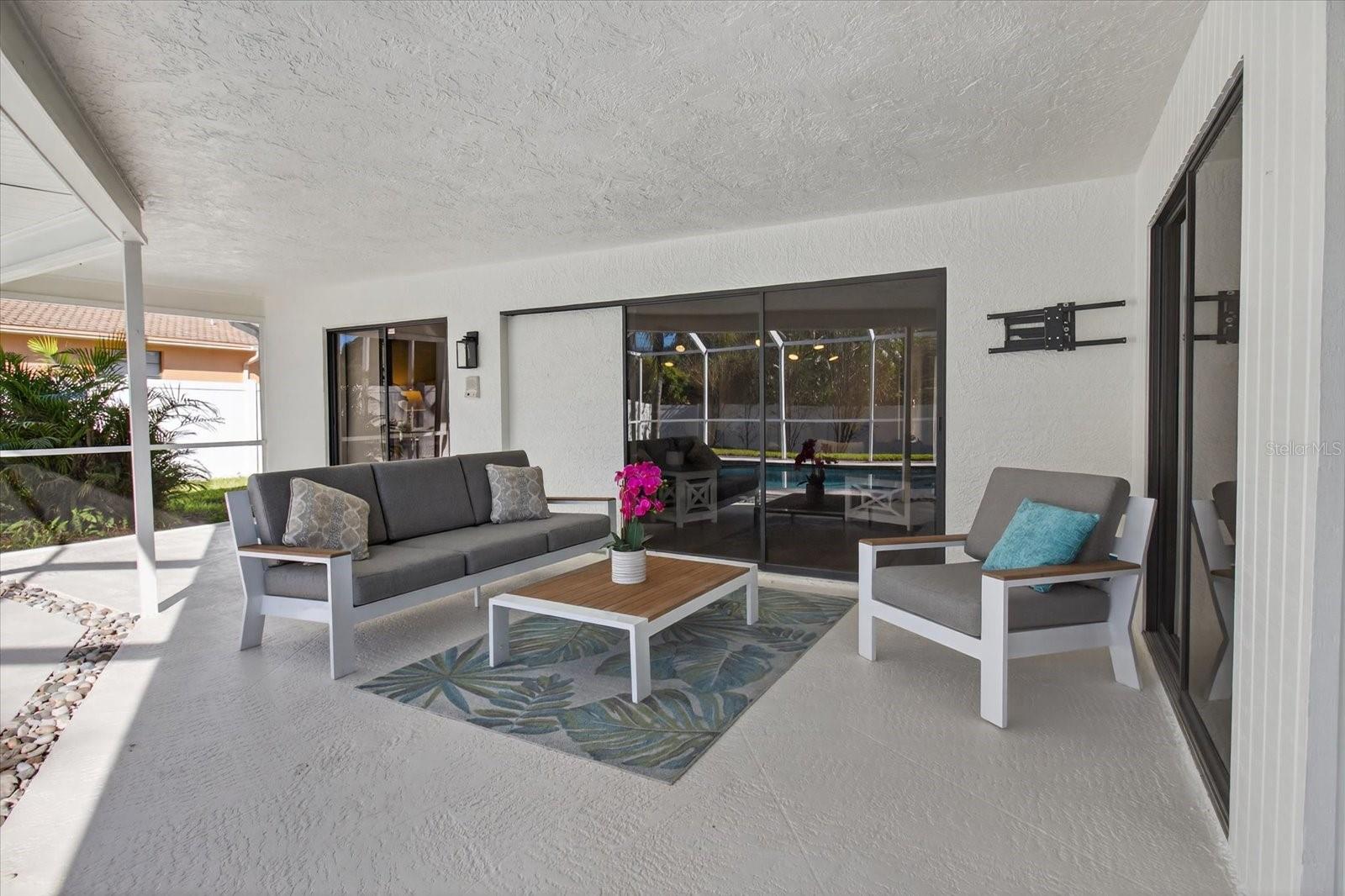 Listing photo id 75 for 2961 Heather Trail