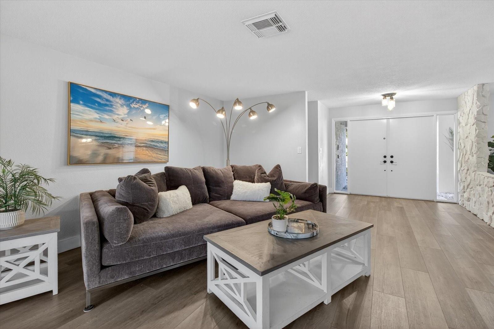 Listing photo id 6 for 2961 Heather Trail