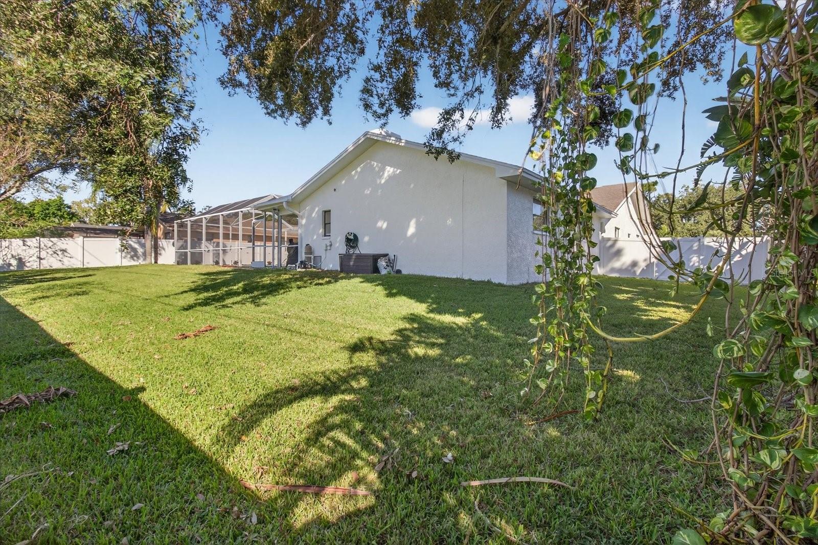 Listing photo id 81 for 2961 Heather Trail