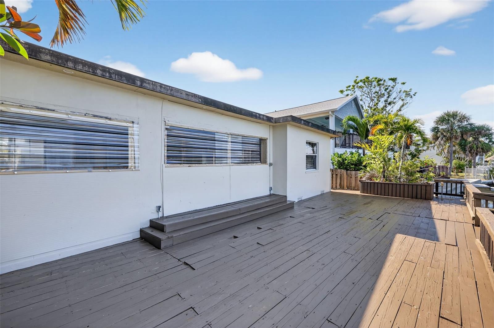 Image 3 of 25 For 566 182nd Avenue E