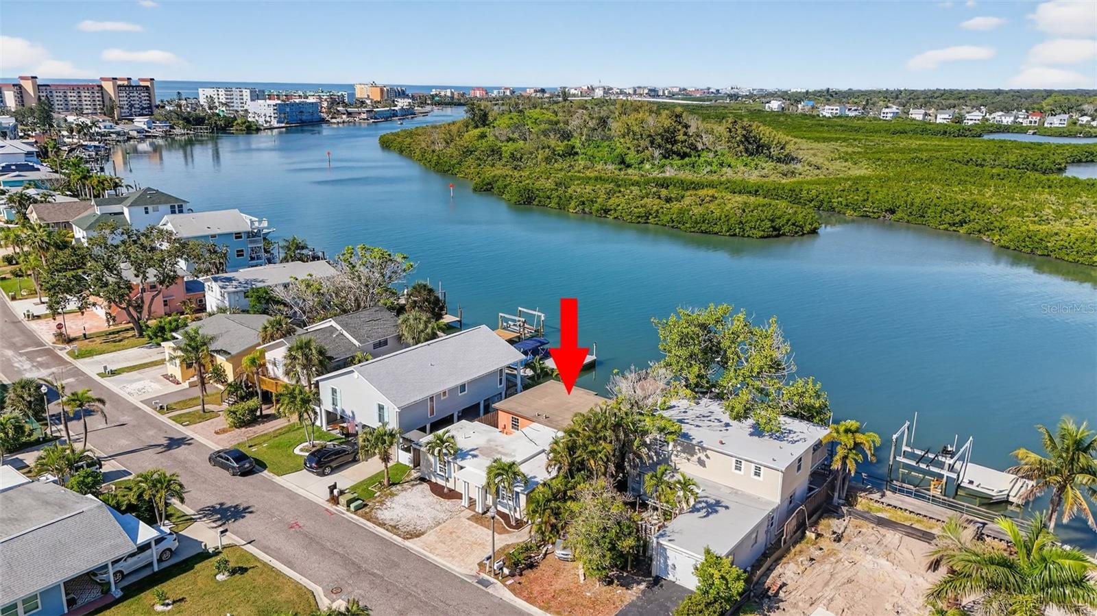 Image 7 of 25 For 566 182nd Avenue E