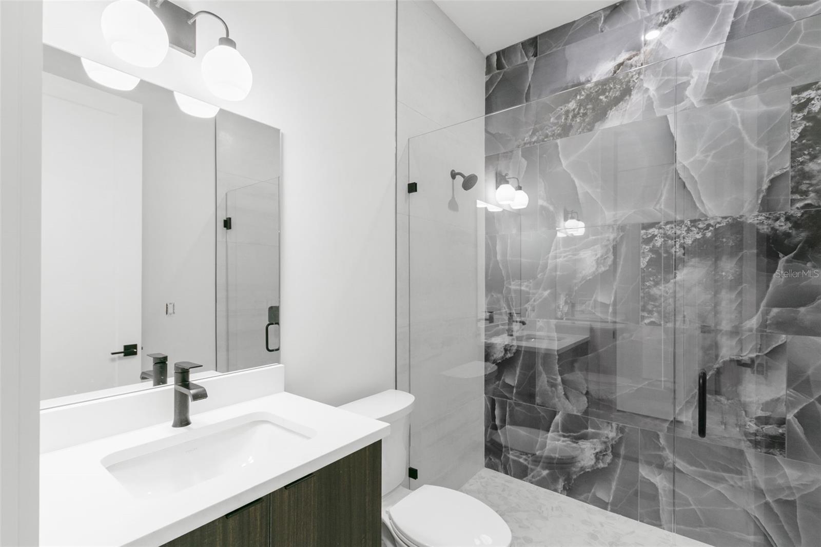 Image 32 of 68 For 1810 4th Street E