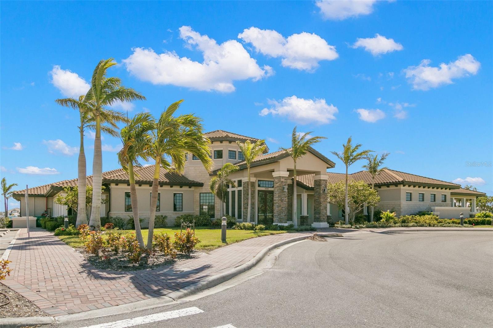 Image 48 of 68 For 1810 4th Street E