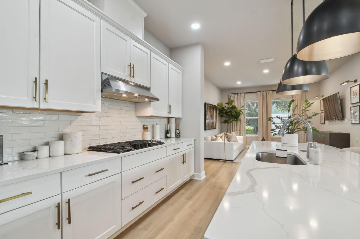 Image 14 of 36 For 3814 De Leon Street 2