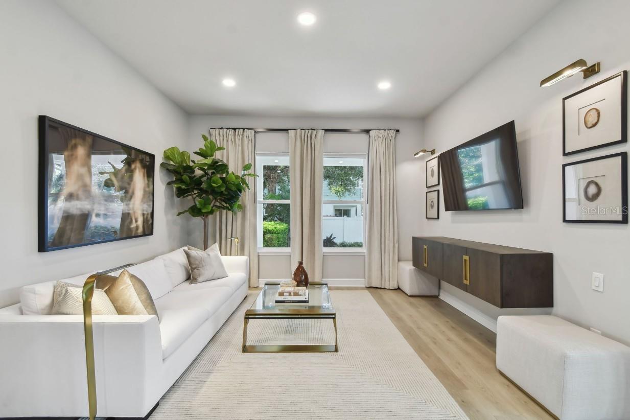 Image 18 of 36 For 3814 De Leon Street 2