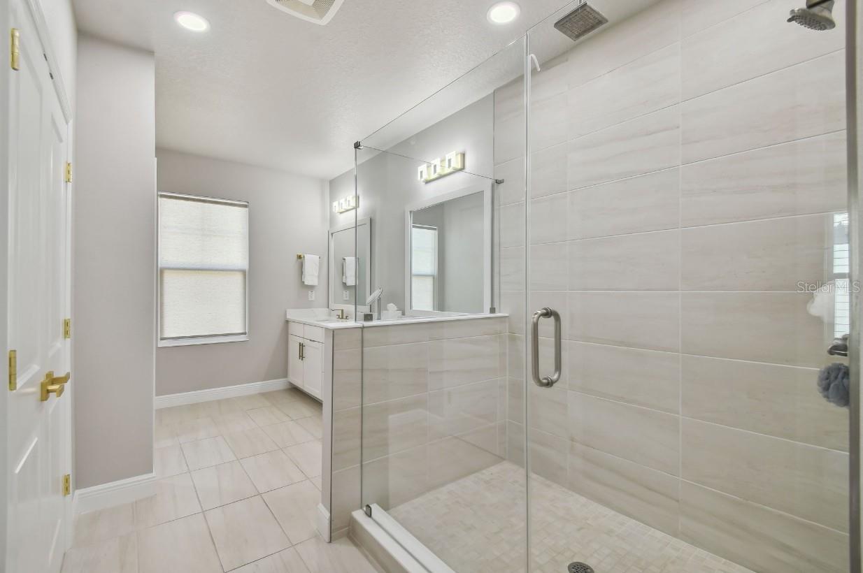 Image 26 of 36 For 3814 De Leon Street 2