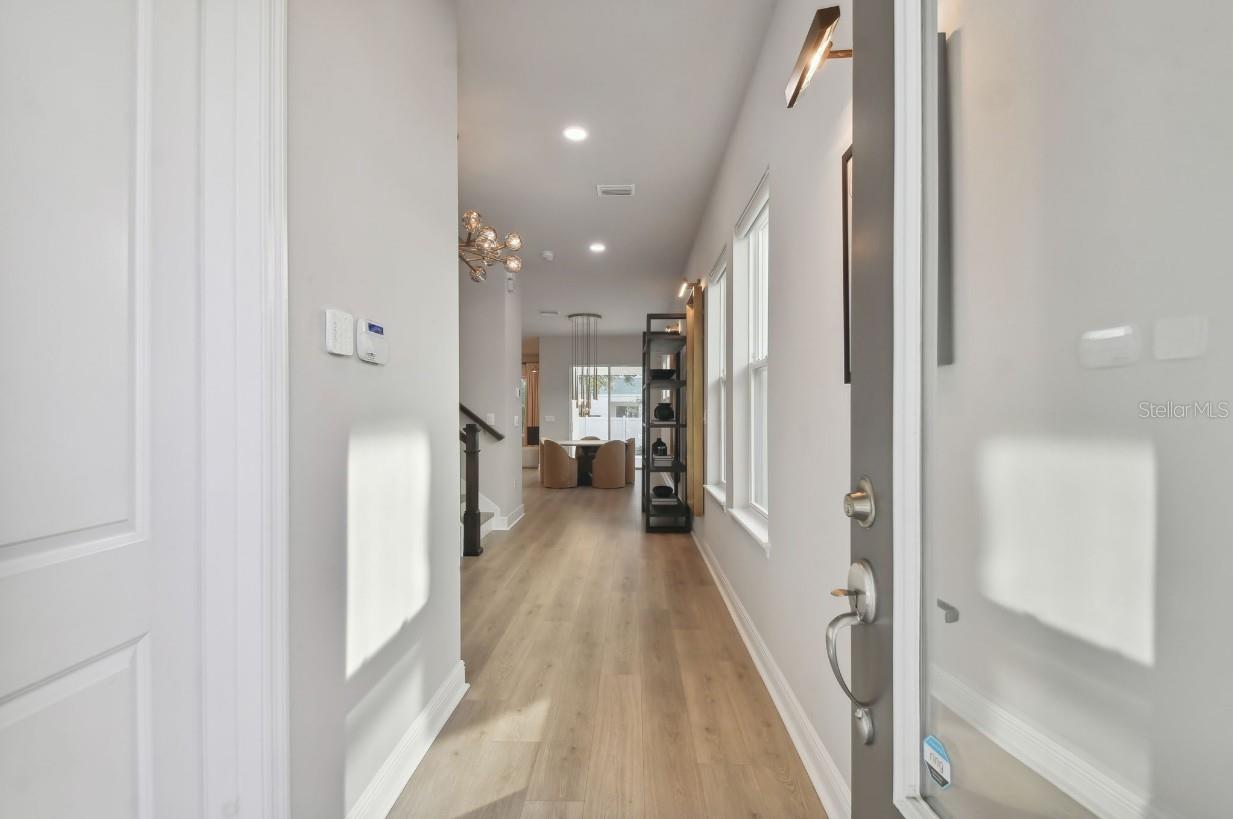 Image 3 of 36 For 3814 De Leon Street 2