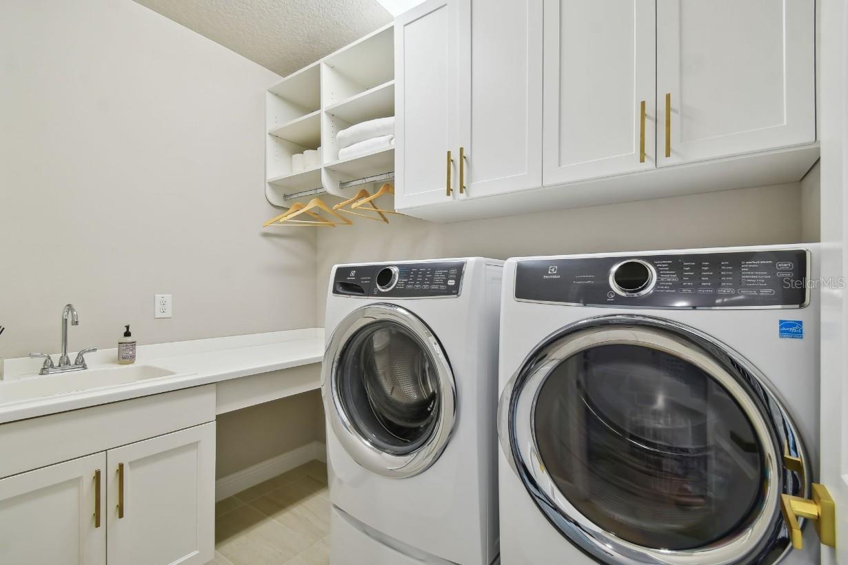 Image 33 of 36 For 3814 De Leon Street 2