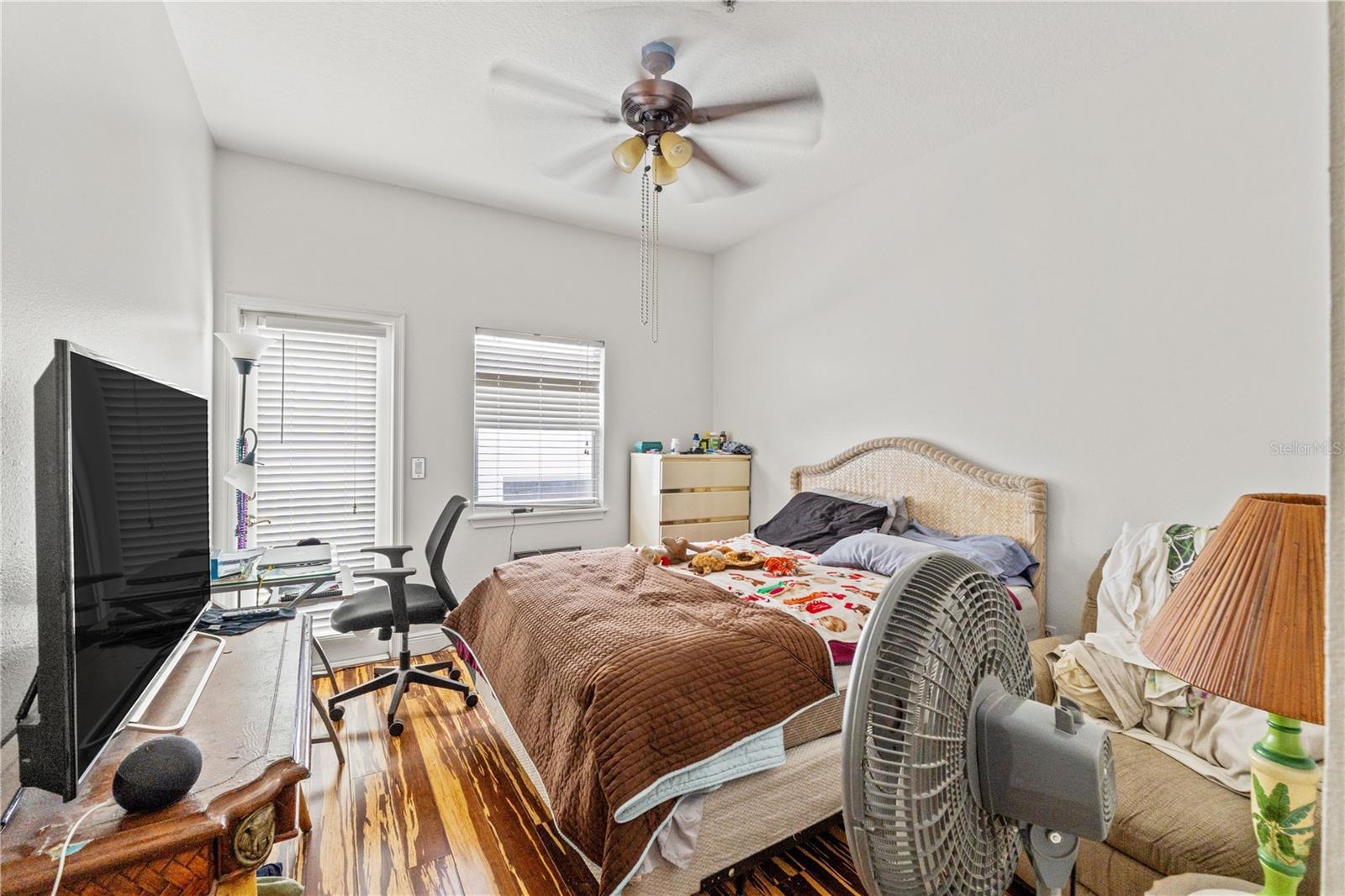 Image 15 of 37 For 2204 1st Street F