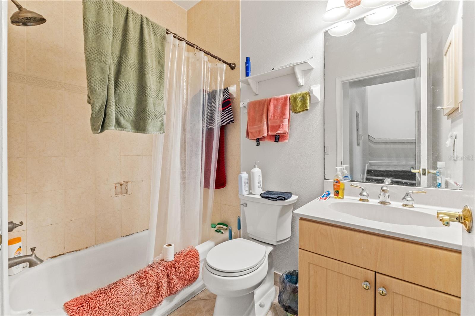 Image 20 of 37 For 2204 1st Street F