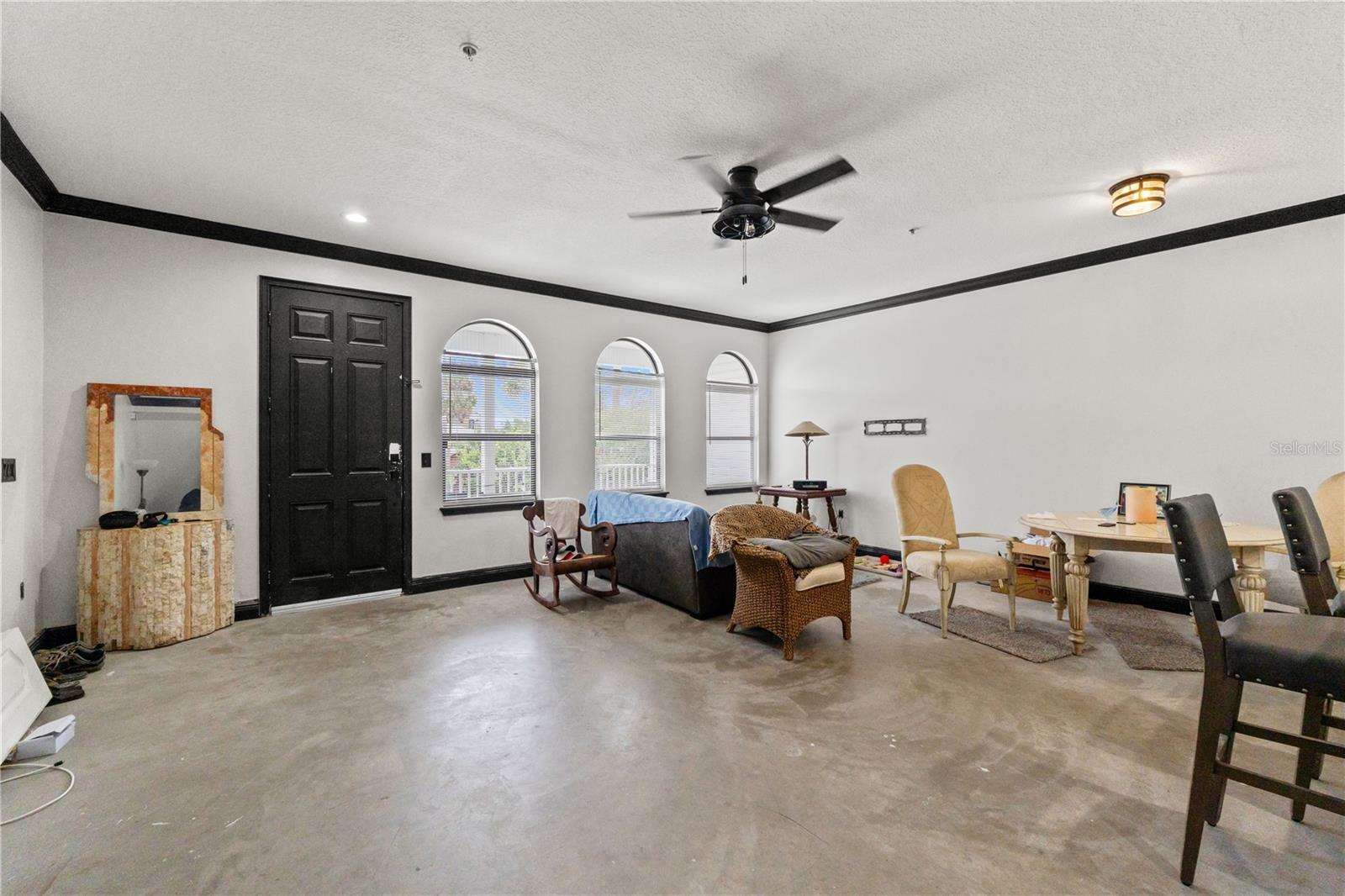 Image 27 of 37 For 2204 1st Street F