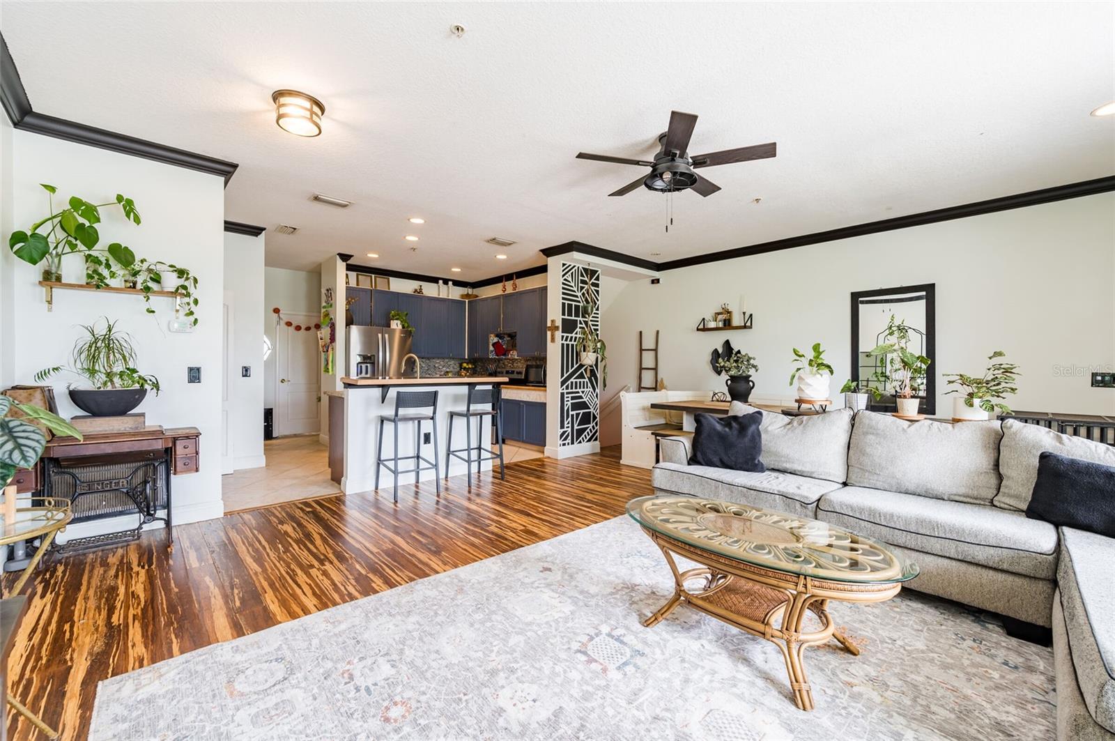 Image 6 of 37 For 2204 1st Street F