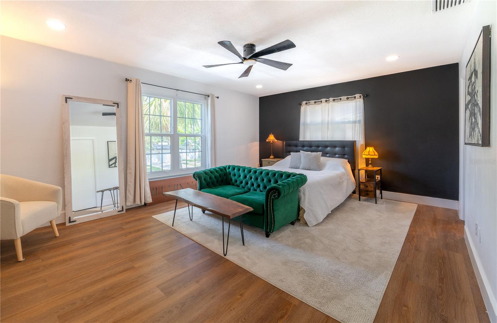 Image 11 of 41 For 1097 Eden Isle Boulevard Ne 3