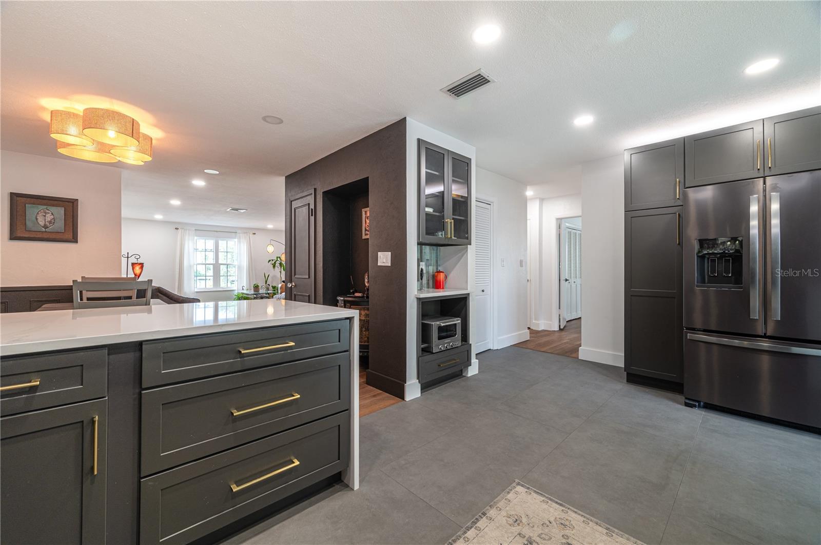 Image 4 of 41 For 1097 Eden Isle Boulevard Ne 3