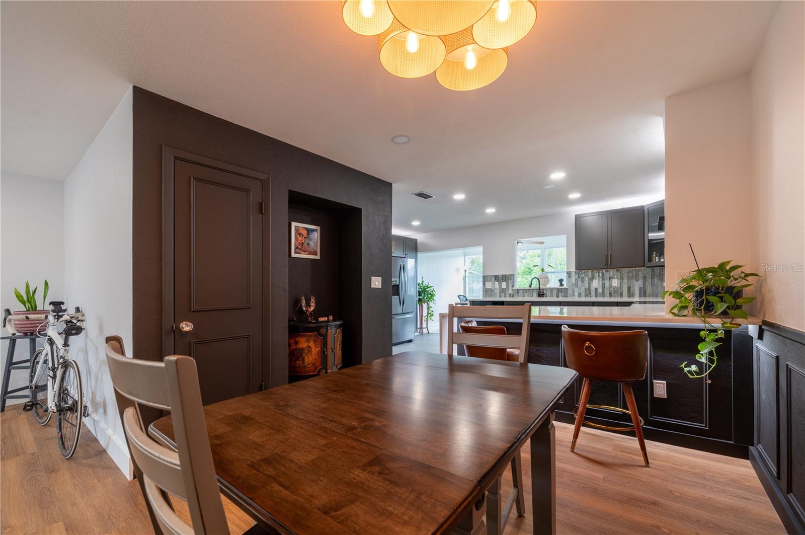 Image 10 of 41 For 1097 Eden Isle Boulevard Ne 3