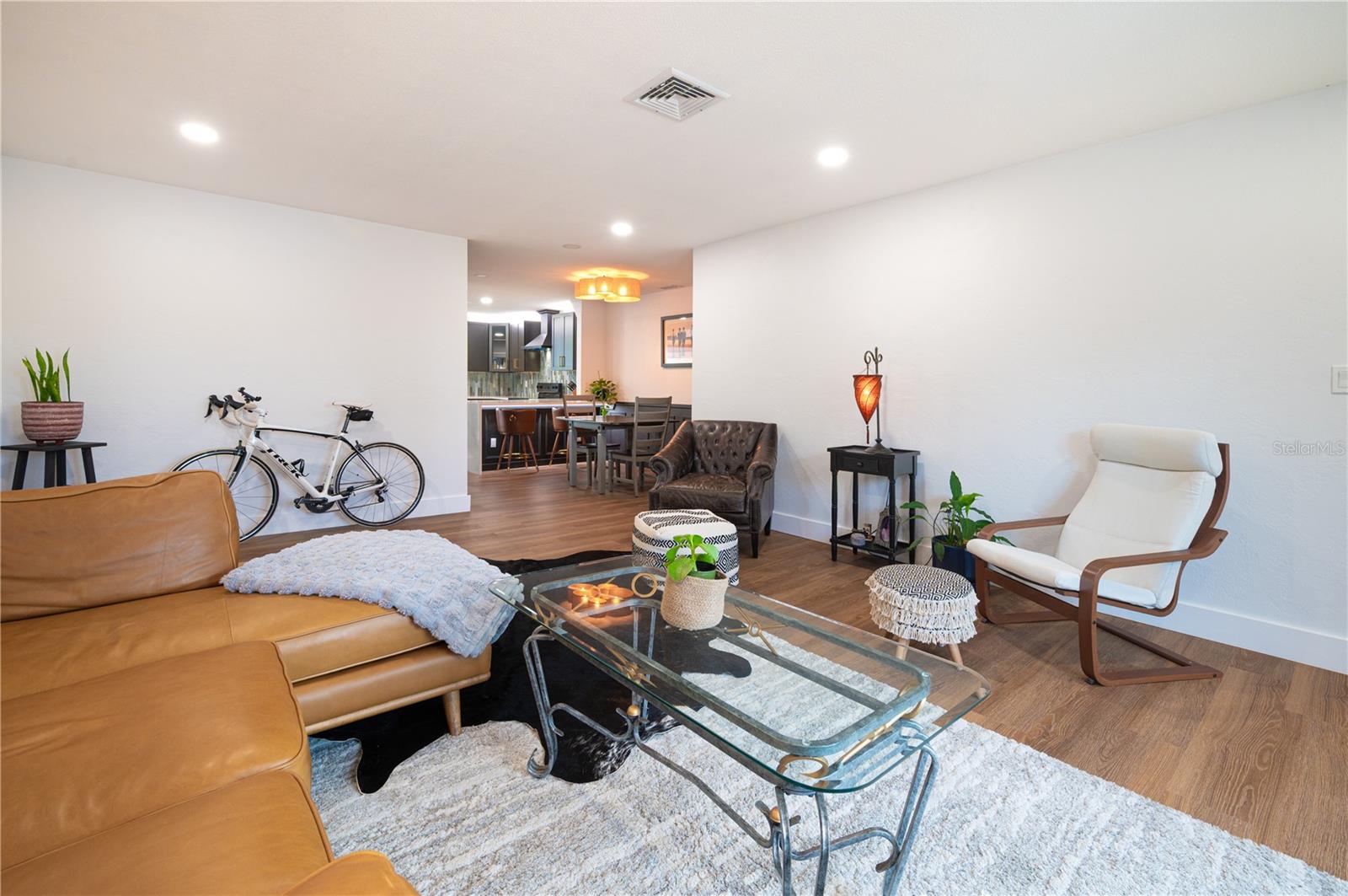 Image 13 of 41 For 1097 Eden Isle Boulevard Ne 3