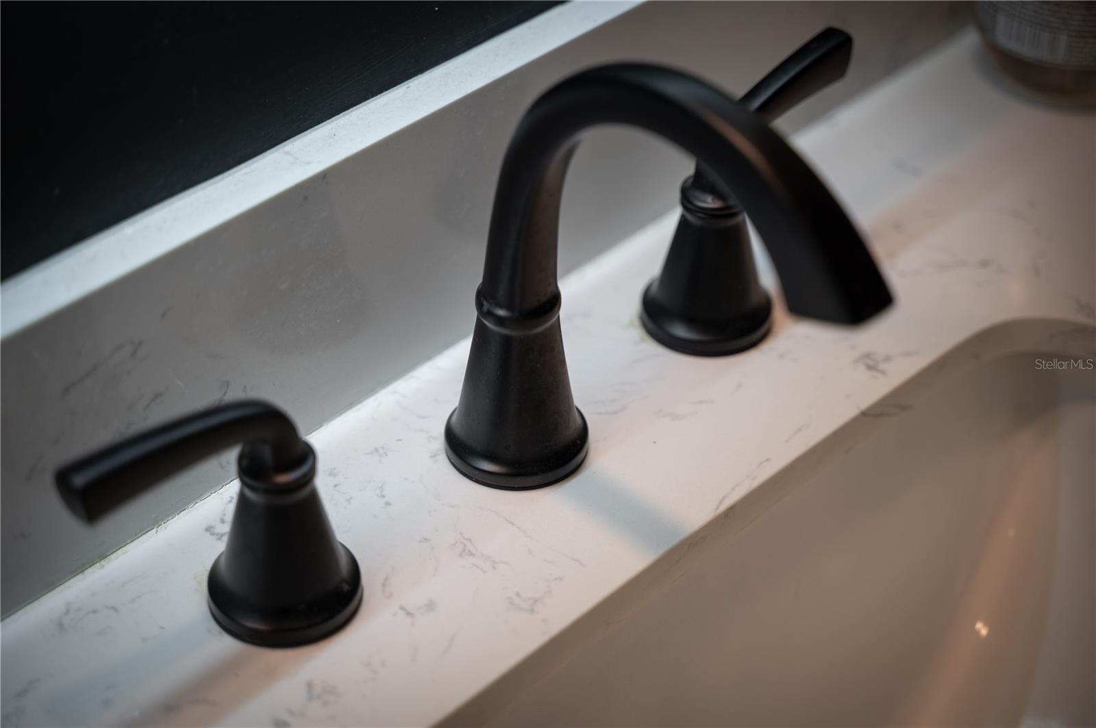 Image 36 of 41 For 1097 Eden Isle Boulevard Ne 3