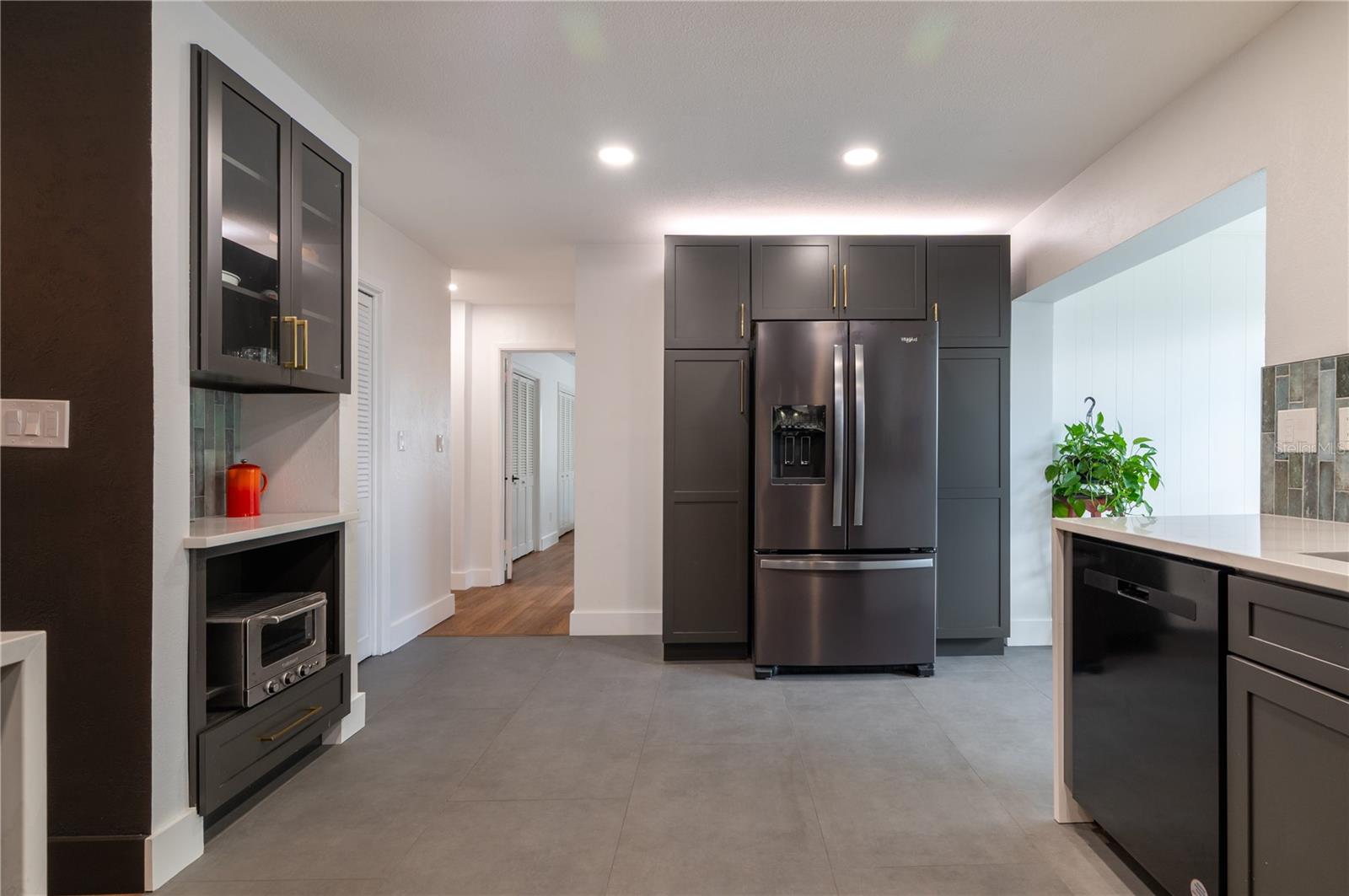 Image 4 of 41 For 1097 Eden Isle Boulevard Ne 3