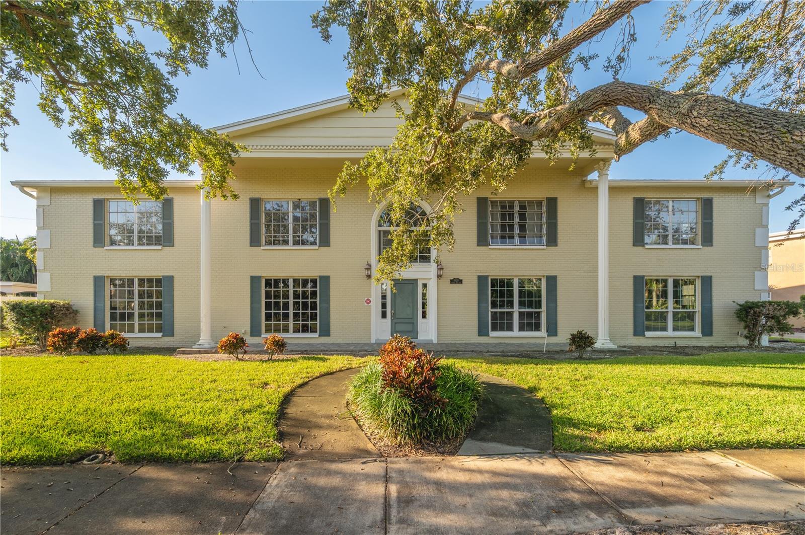 Details for 1001 Eden Isle Boulevard Ne 3, ST PETERSBURG, FL 33703