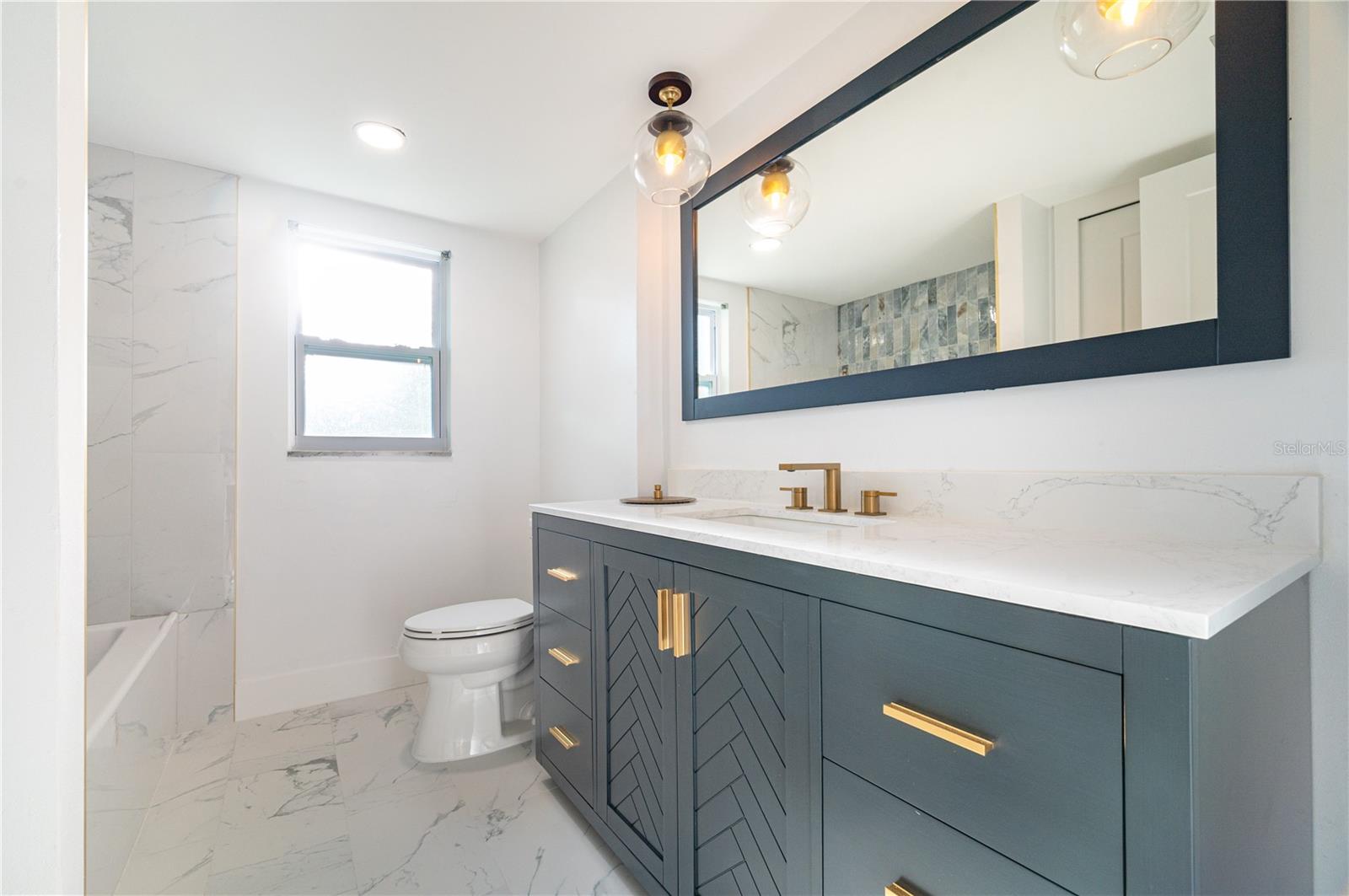 Image 17 of 22 For 1001 Eden Isle Boulevard Ne 1