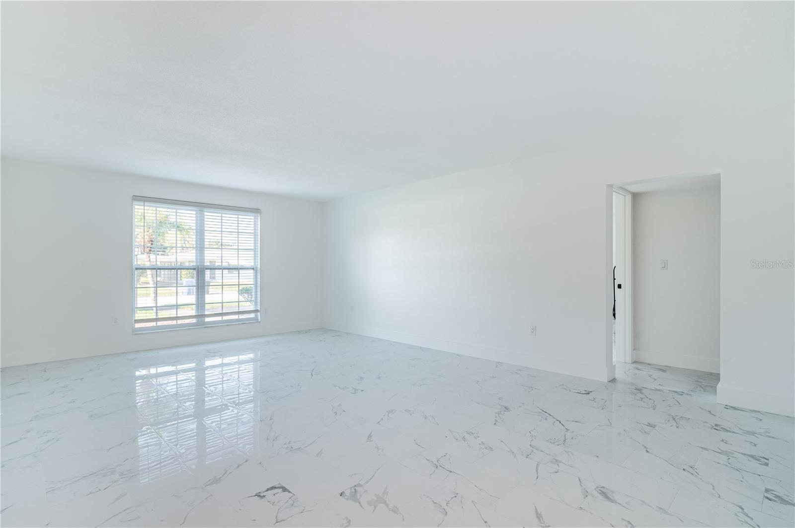 Image 19 of 22 For 1001 Eden Isle Boulevard Ne 1