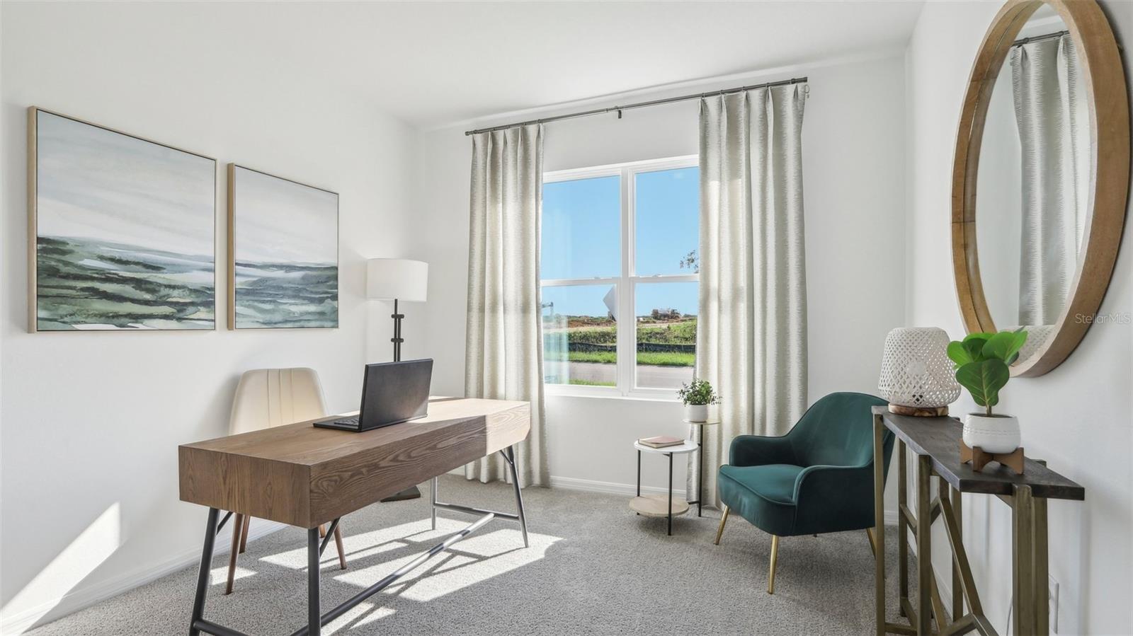 Image 3 of 25 For 1689 Sourwood Drive Se