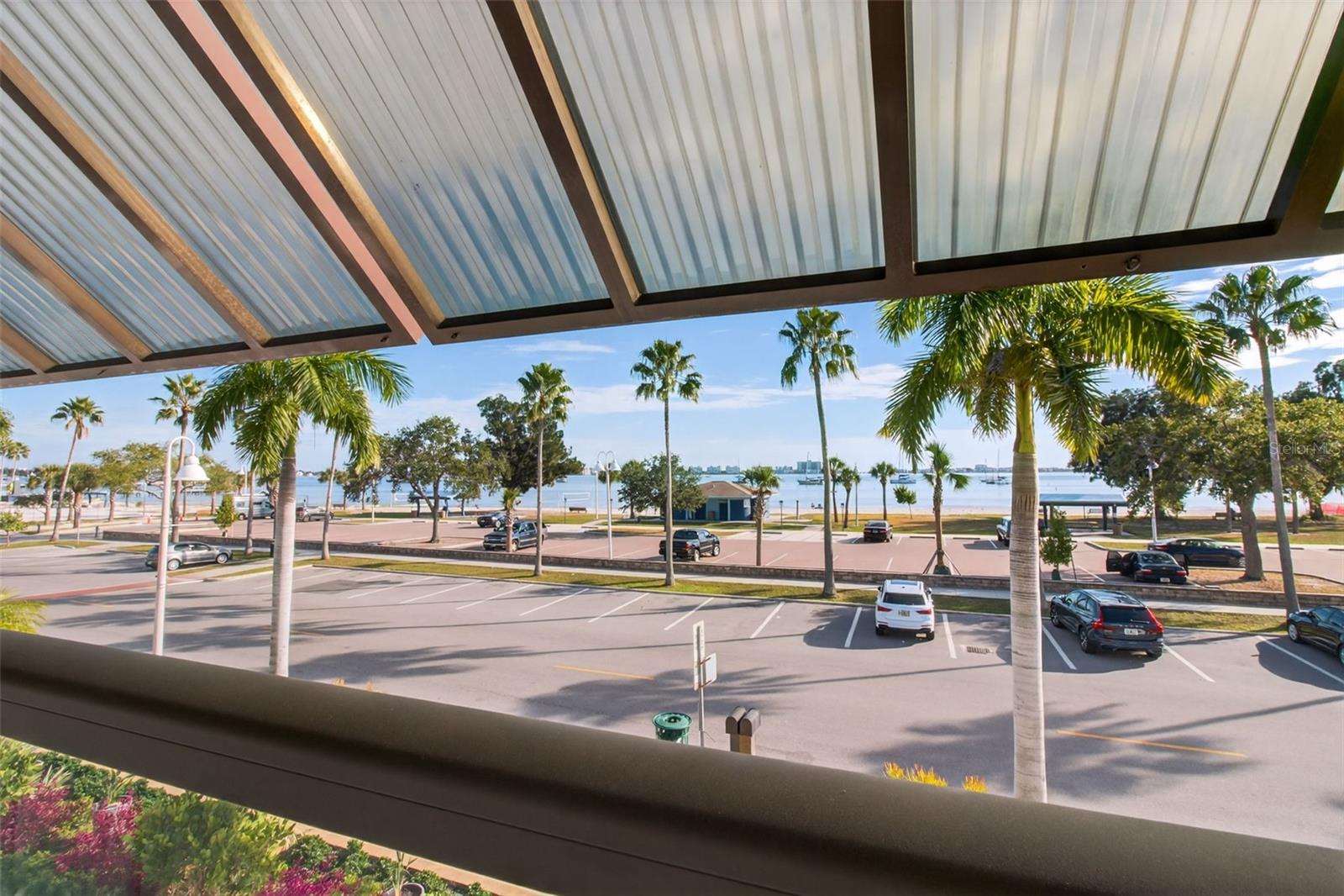 Image 17 of 100 For 5659 Shore Boulevard S