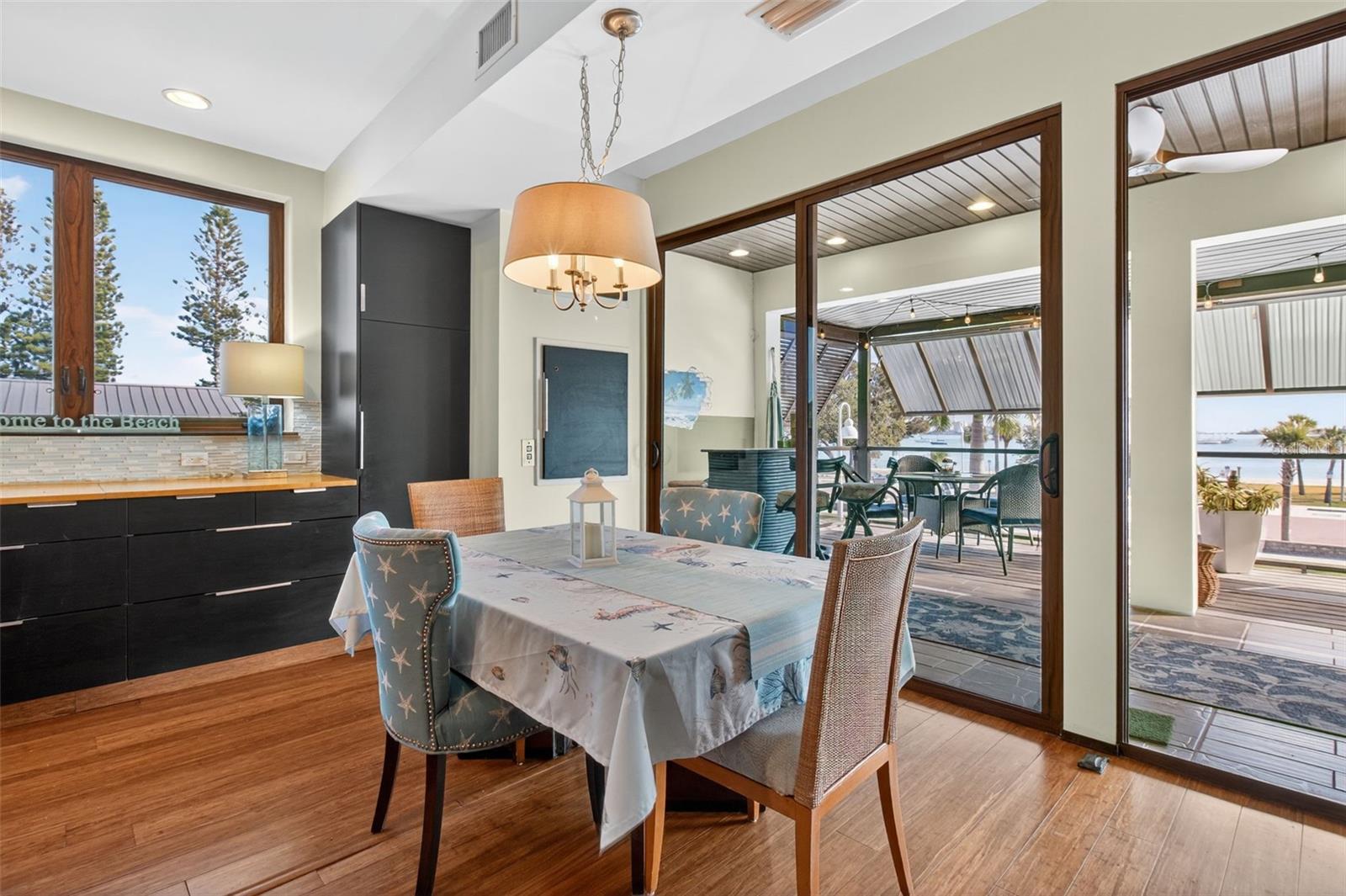 Image 52 of 100 For 5659 Shore Boulevard S