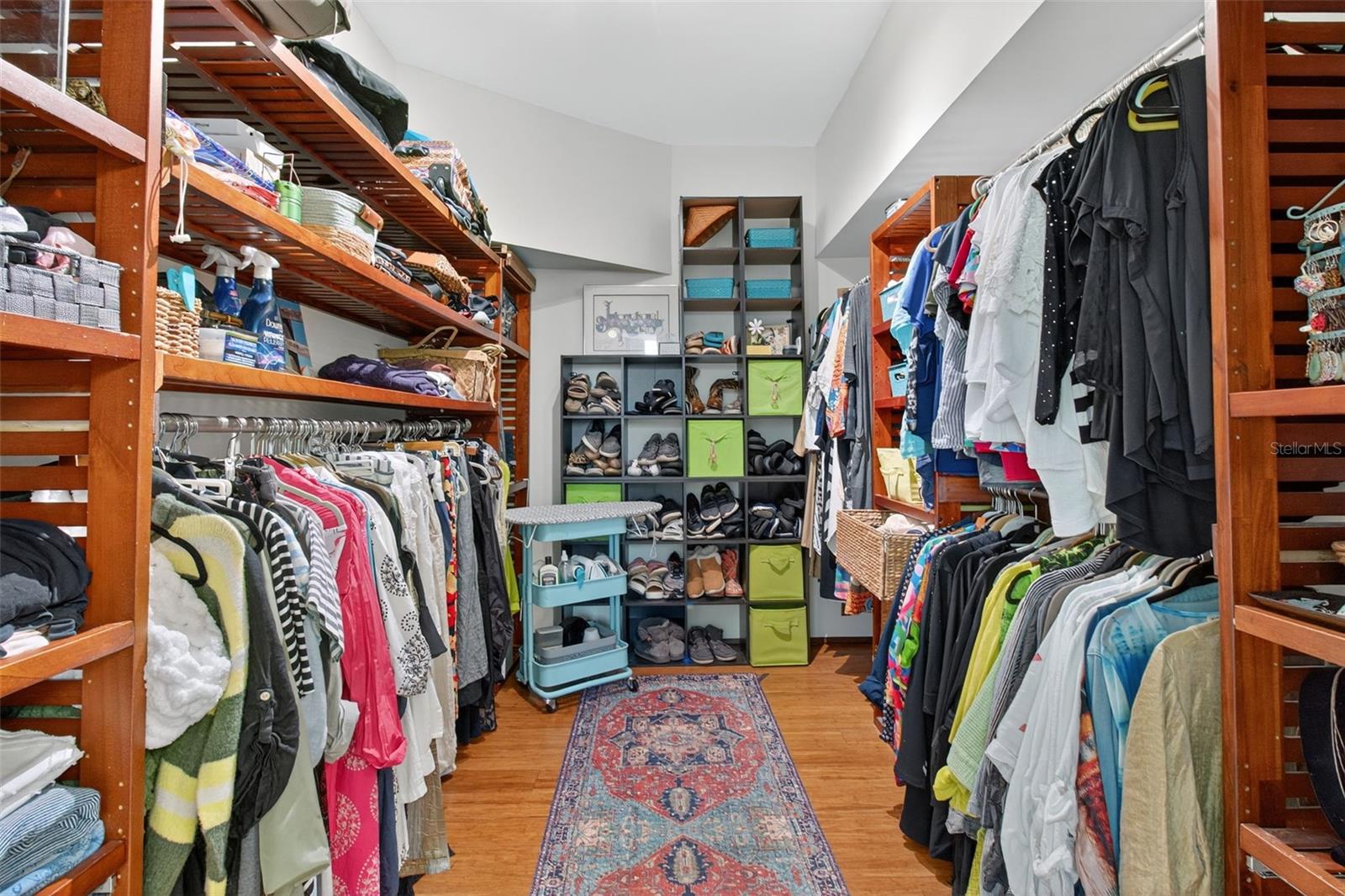 Image 63 of 100 For 5659 Shore Boulevard S