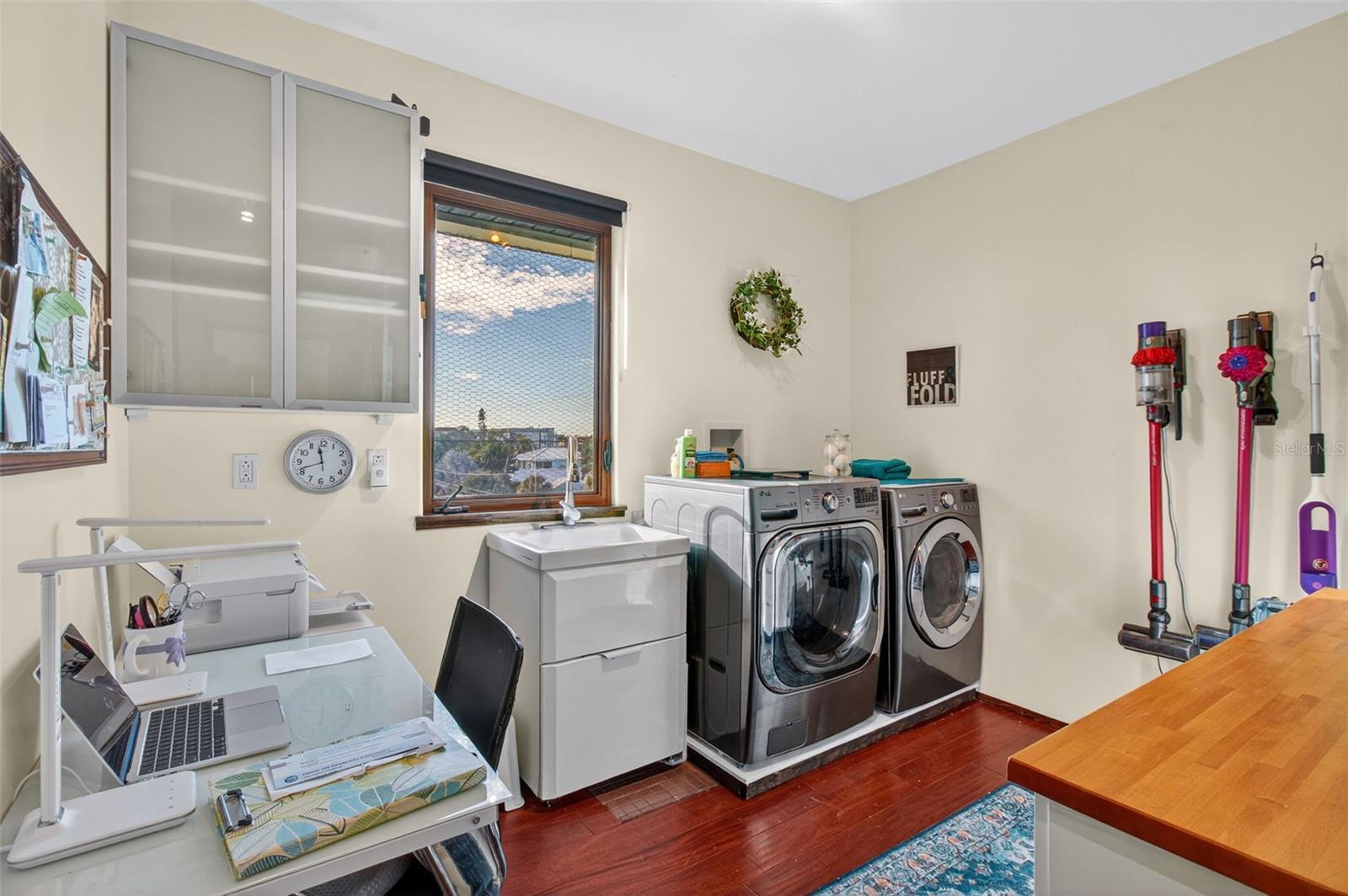 Image 81 of 100 For 5659 Shore Boulevard S